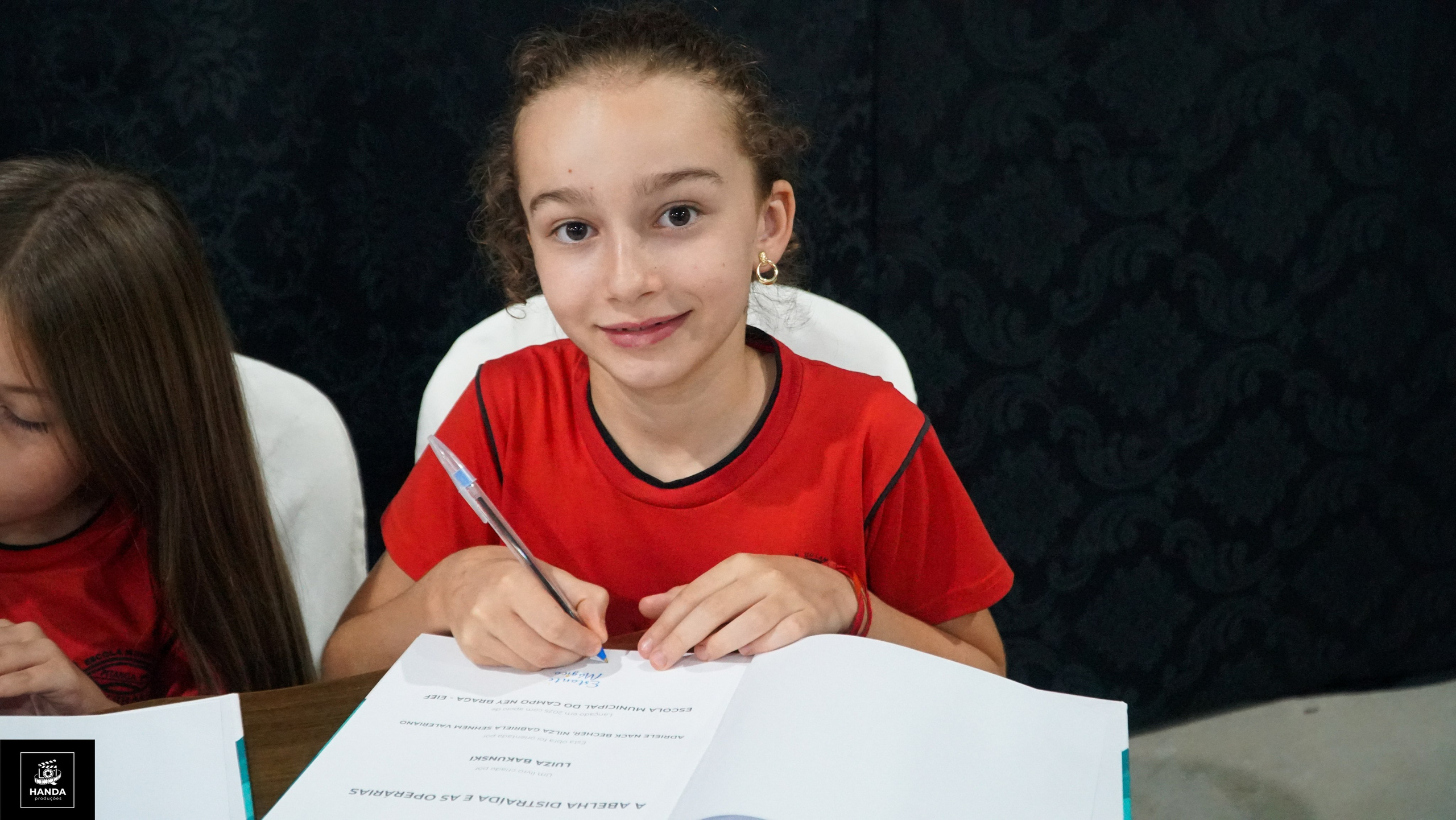 Noite autógrafos colégio Aurélio Buarque de Holanda. Handa Produções
