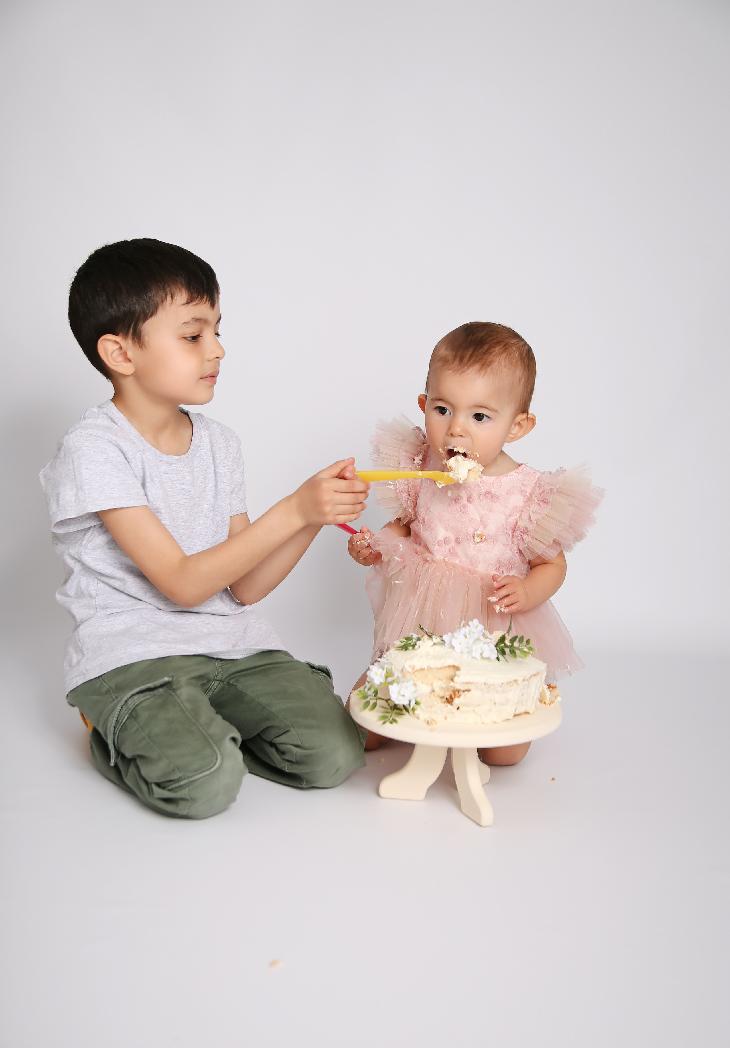 Cake Smash Shooting. Neugeborenen, Kinder, Familie Fotografin Oberhausen NRW Marina Lykov