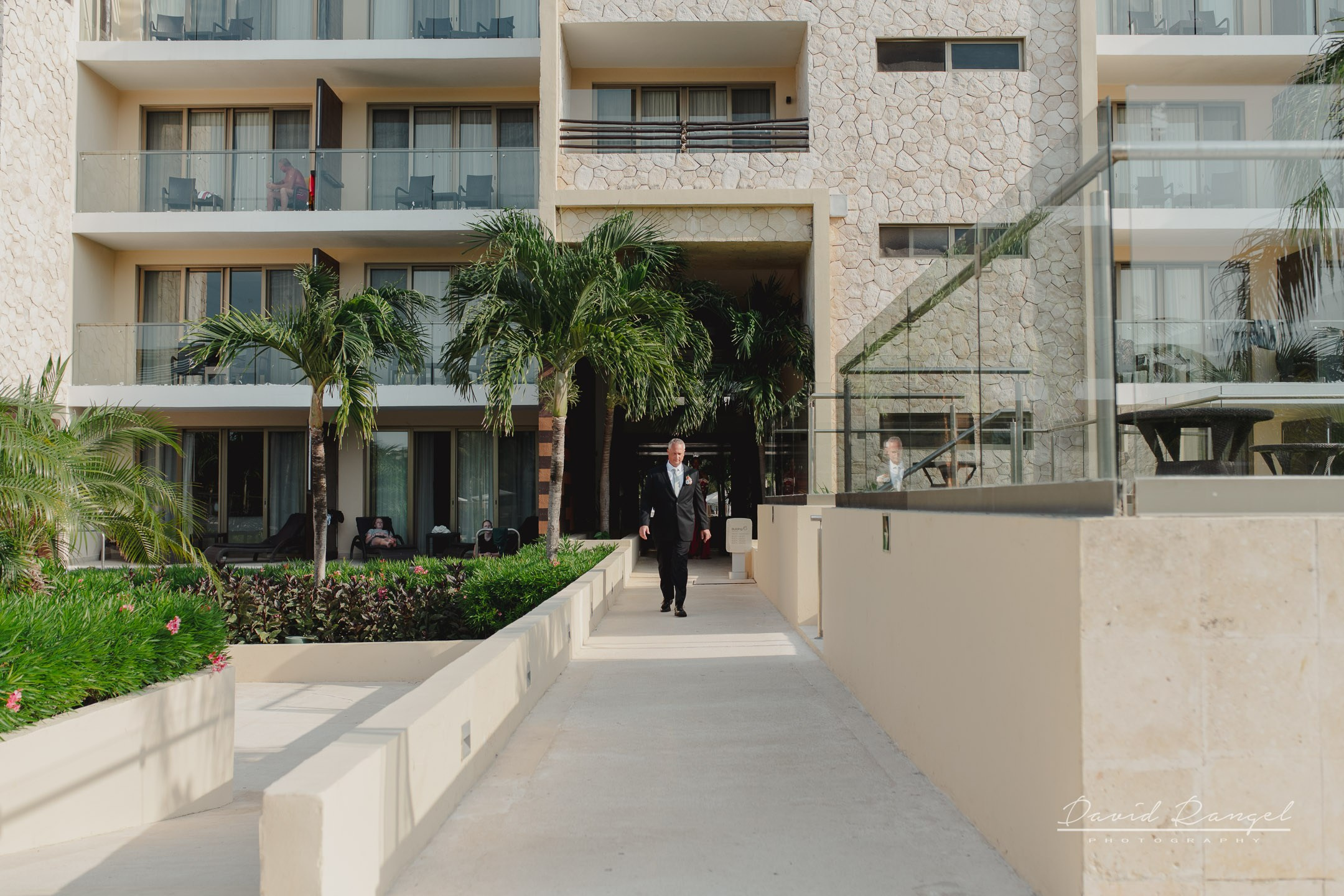 Heather and Benjamin on their destination wedding at Royalton Riviera Cancun. Destination wedding photographer based in Cancun and Riviera Maya with service worldwide