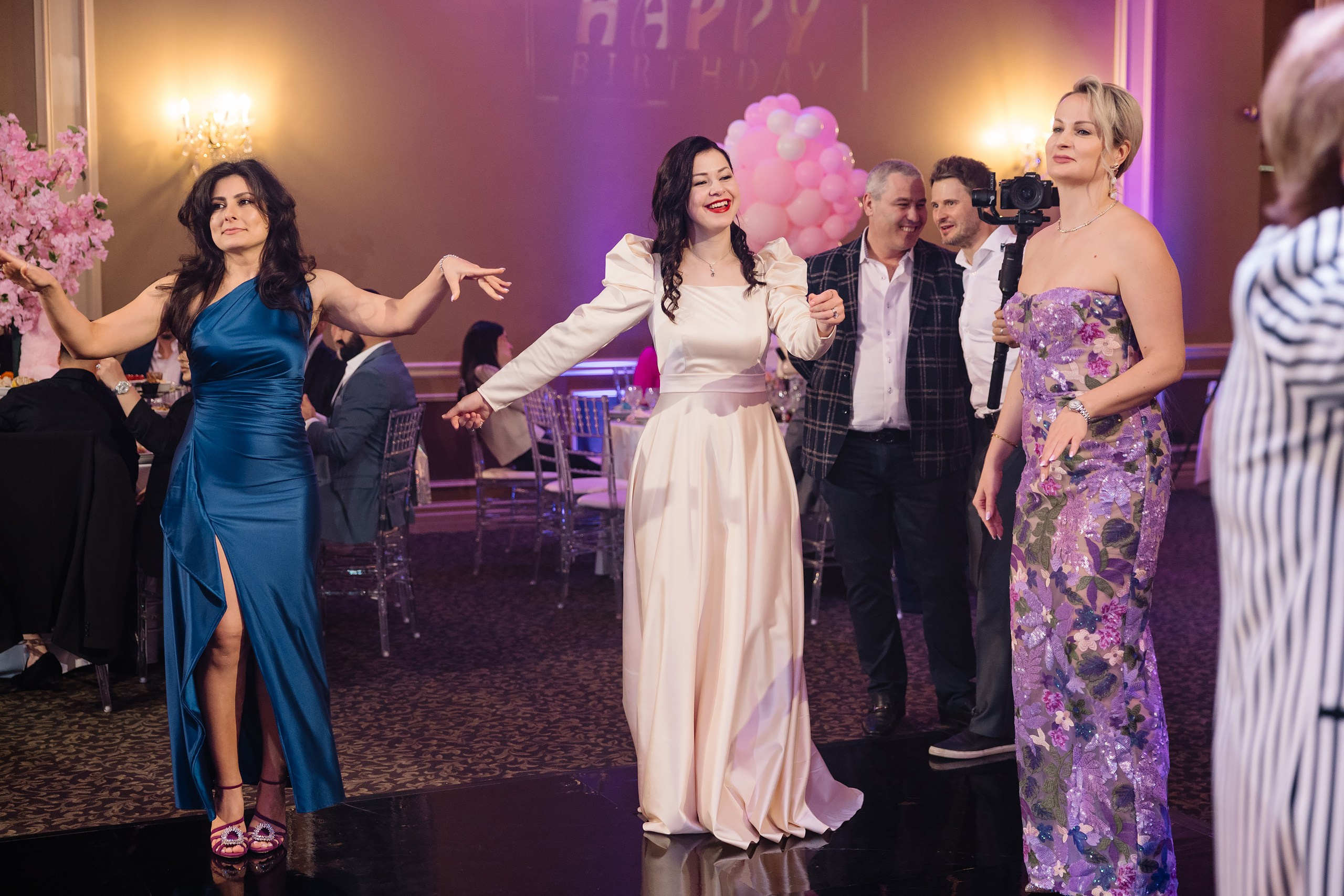 04.13.2025 First birthday. Wedding family event photographer in Chicago Nick Yushevich