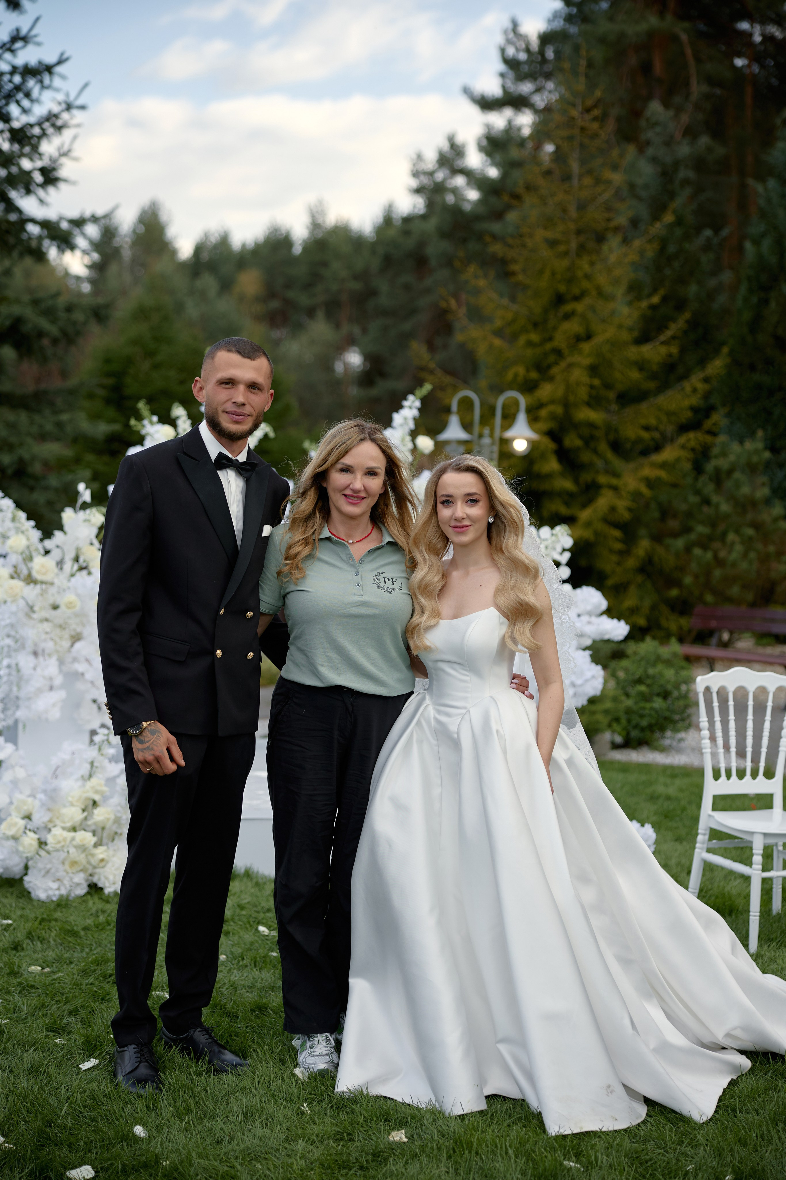 Natalia & Roman. Dworek przy lesie. Fotograf ślubny i rodzinny w Krakowie Yana Klymova