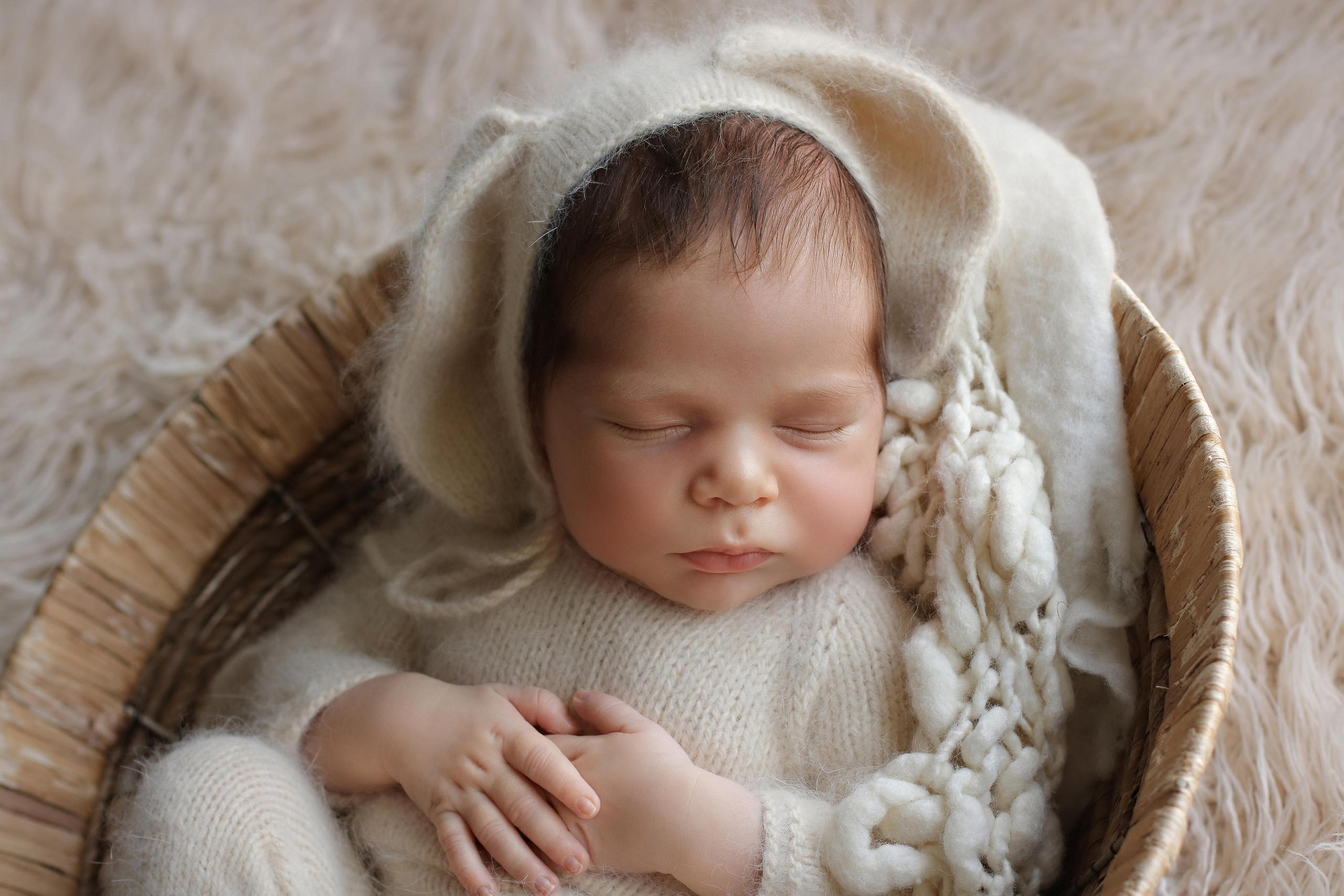 Neugeborene. Neugeborenen & Babyfotografie Liuba Schelhorn in Stuttgart