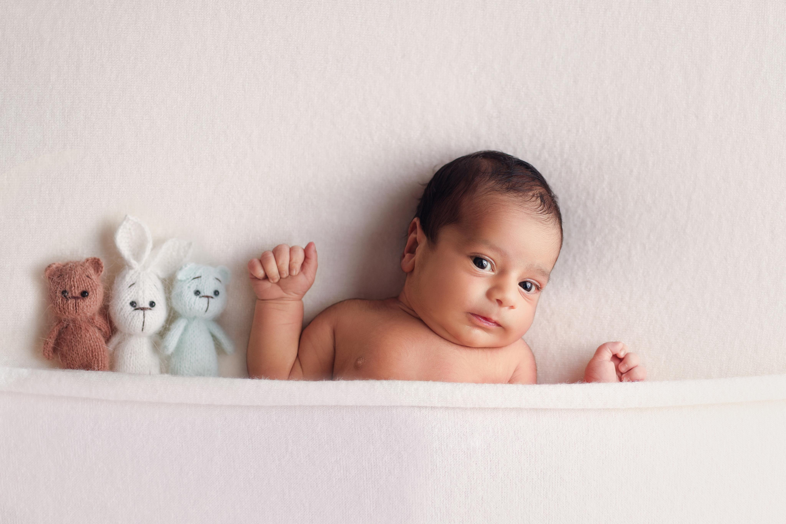 Neugeborene. Neugeborenen & Babyfotografie Liuba Schelhorn in Stuttgart