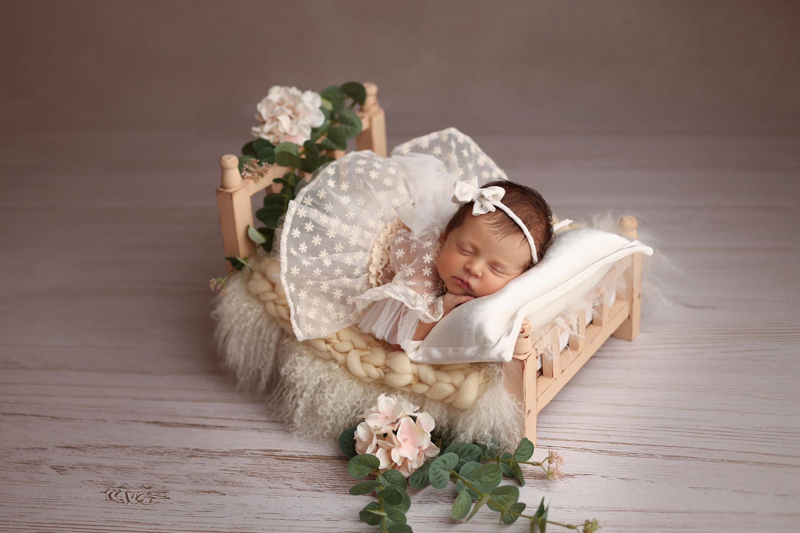 Neugeborene. Neugeborenen & Babyfotografie Liuba Schelhorn in Stuttgart