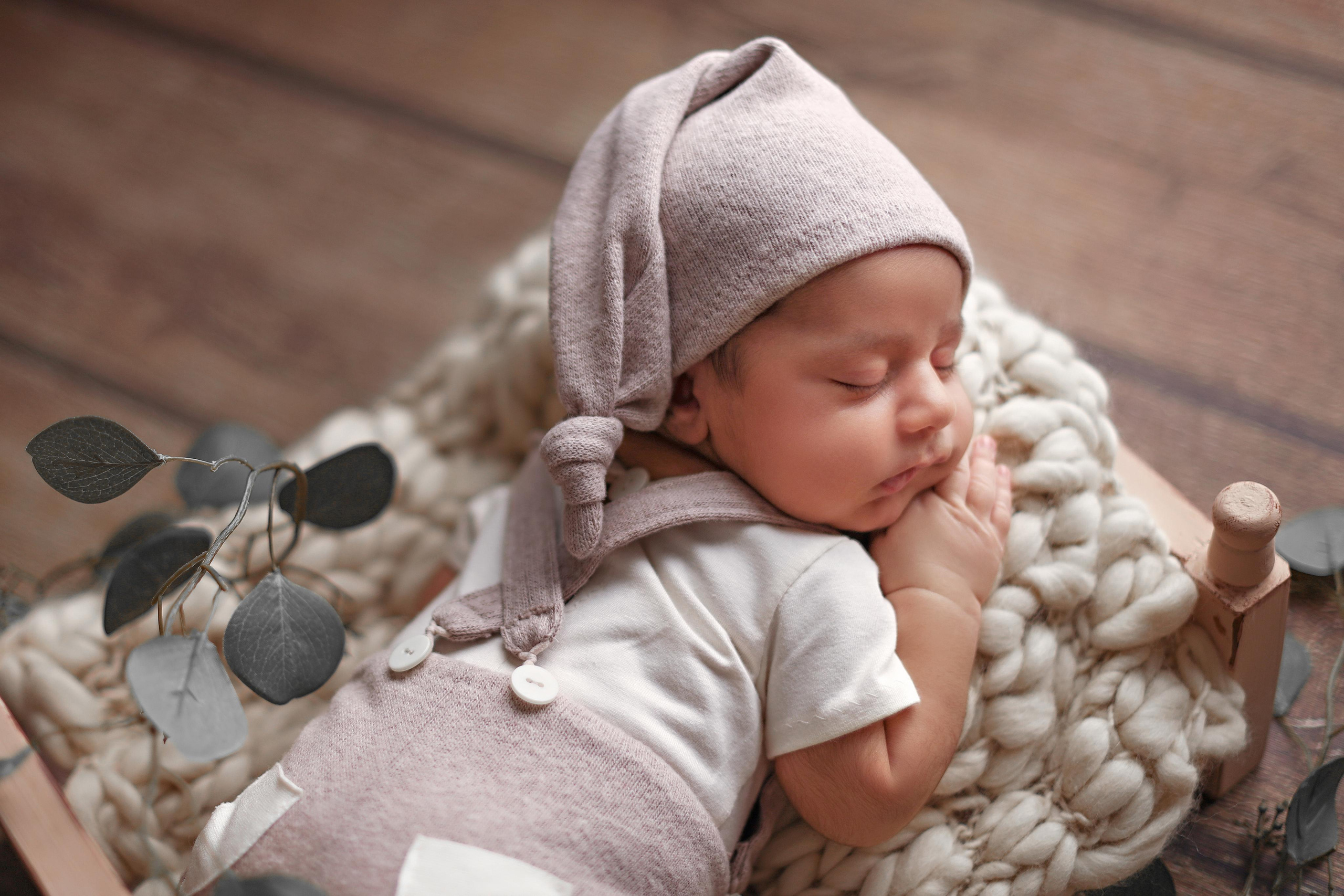 Neugeborene. Neugeborenen & Babyfotografie Liuba Schelhorn in Stuttgart