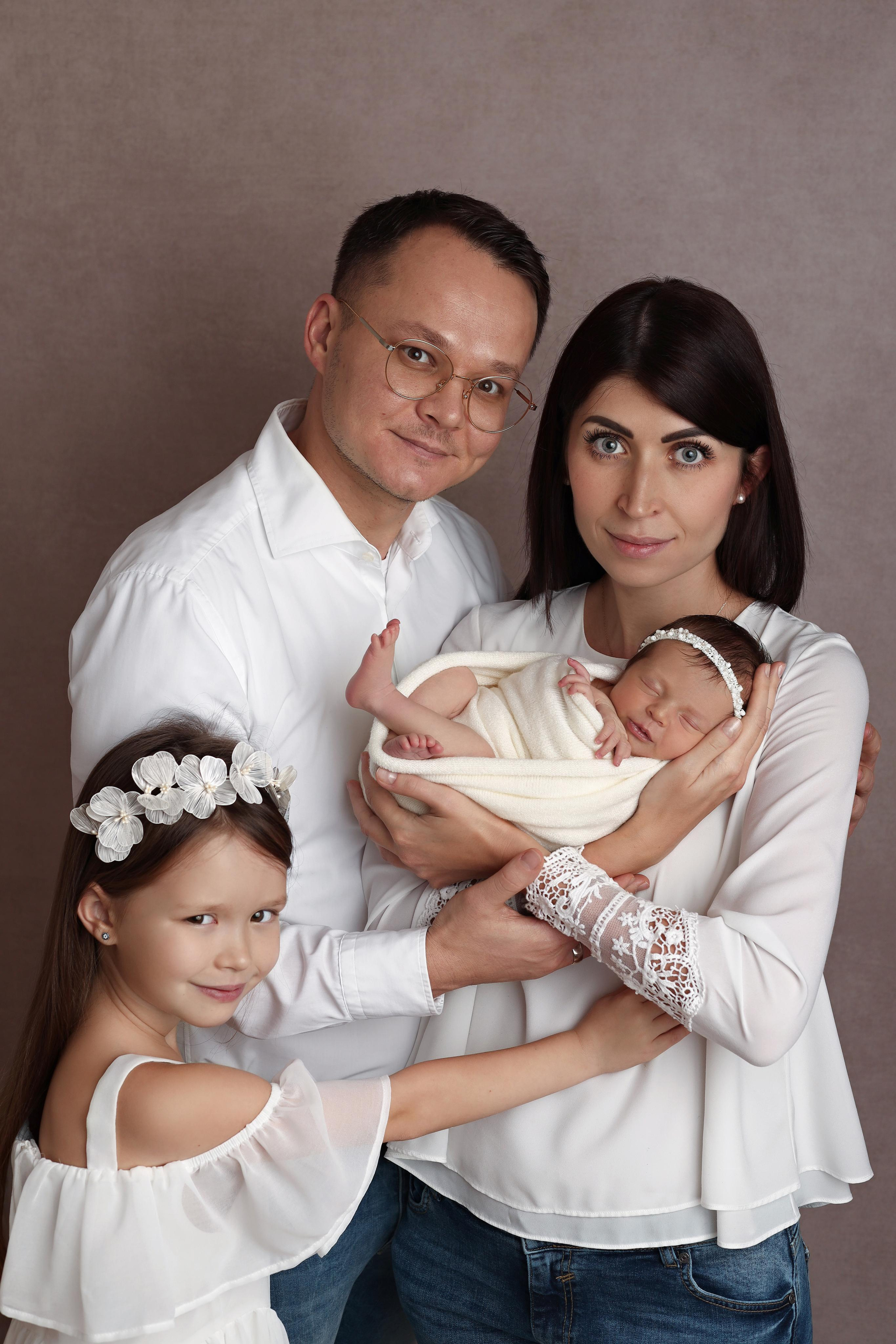 Familienshooting. Neugeborenen & Babyfotografie Liuba Schelhorn in Stuttgart