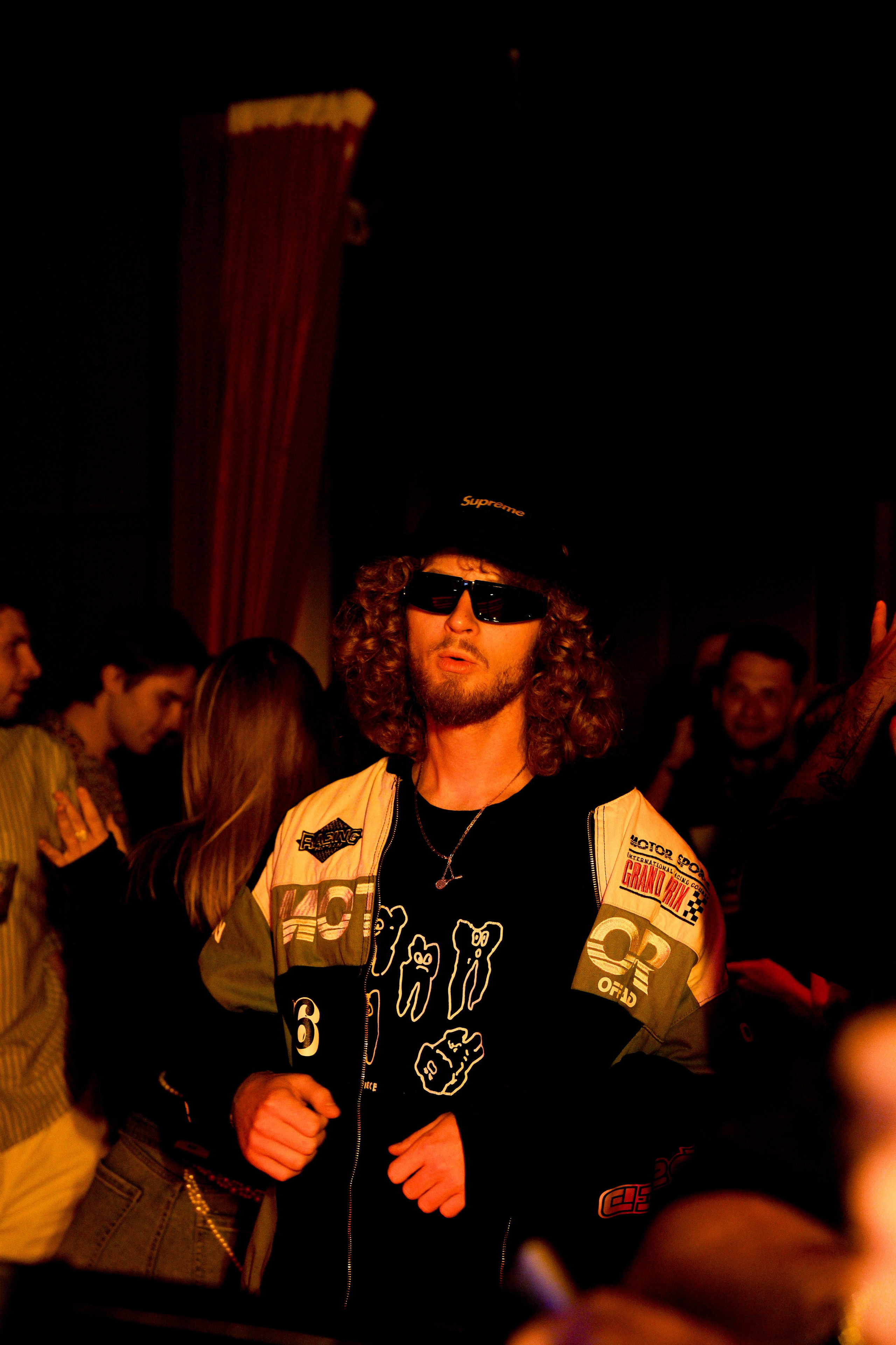 OnlyUs 3.0. THE ROOM BAR