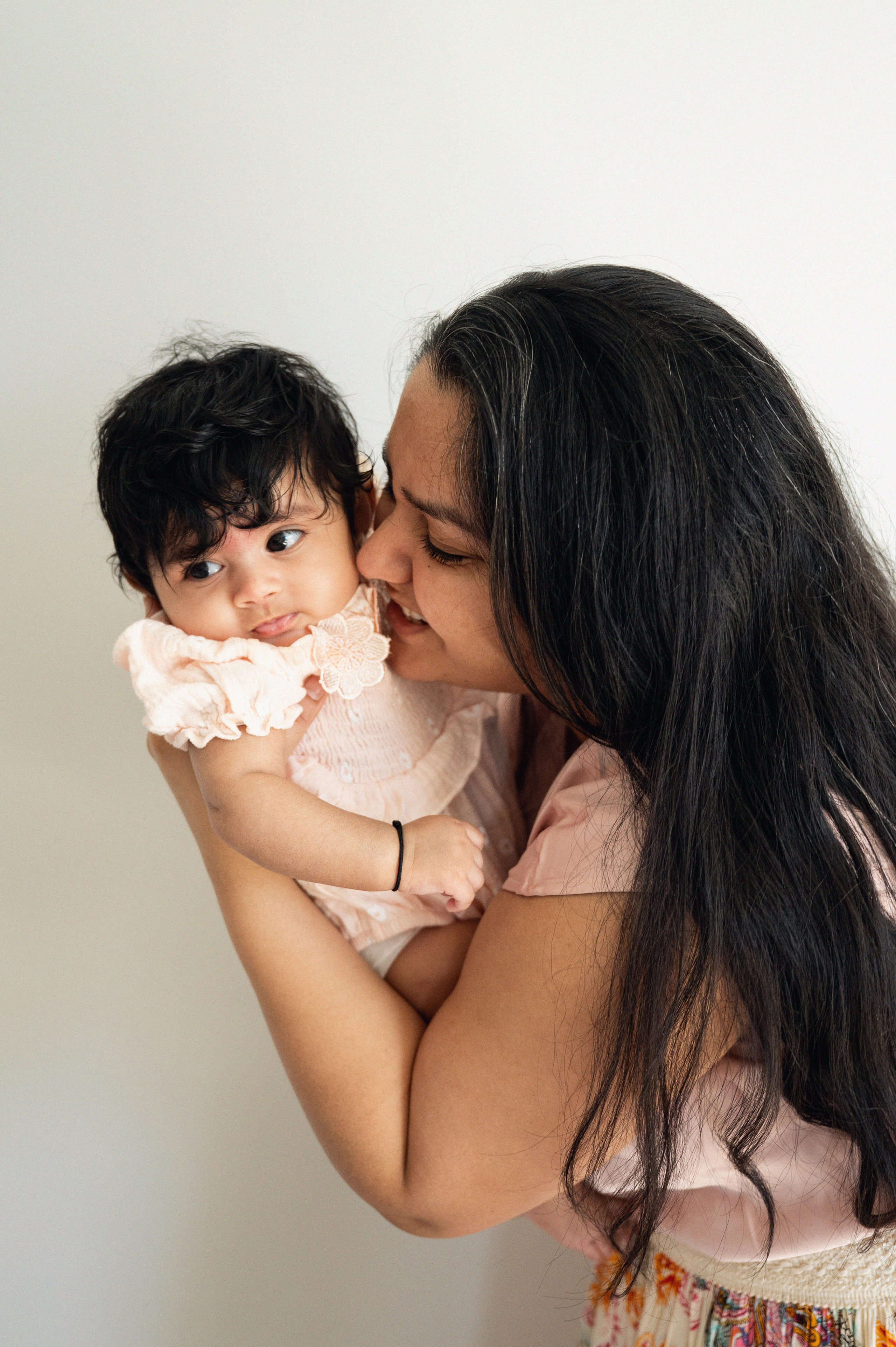 Lifestyle. In-home newborn photography Raleigh & area Katya Kulikova