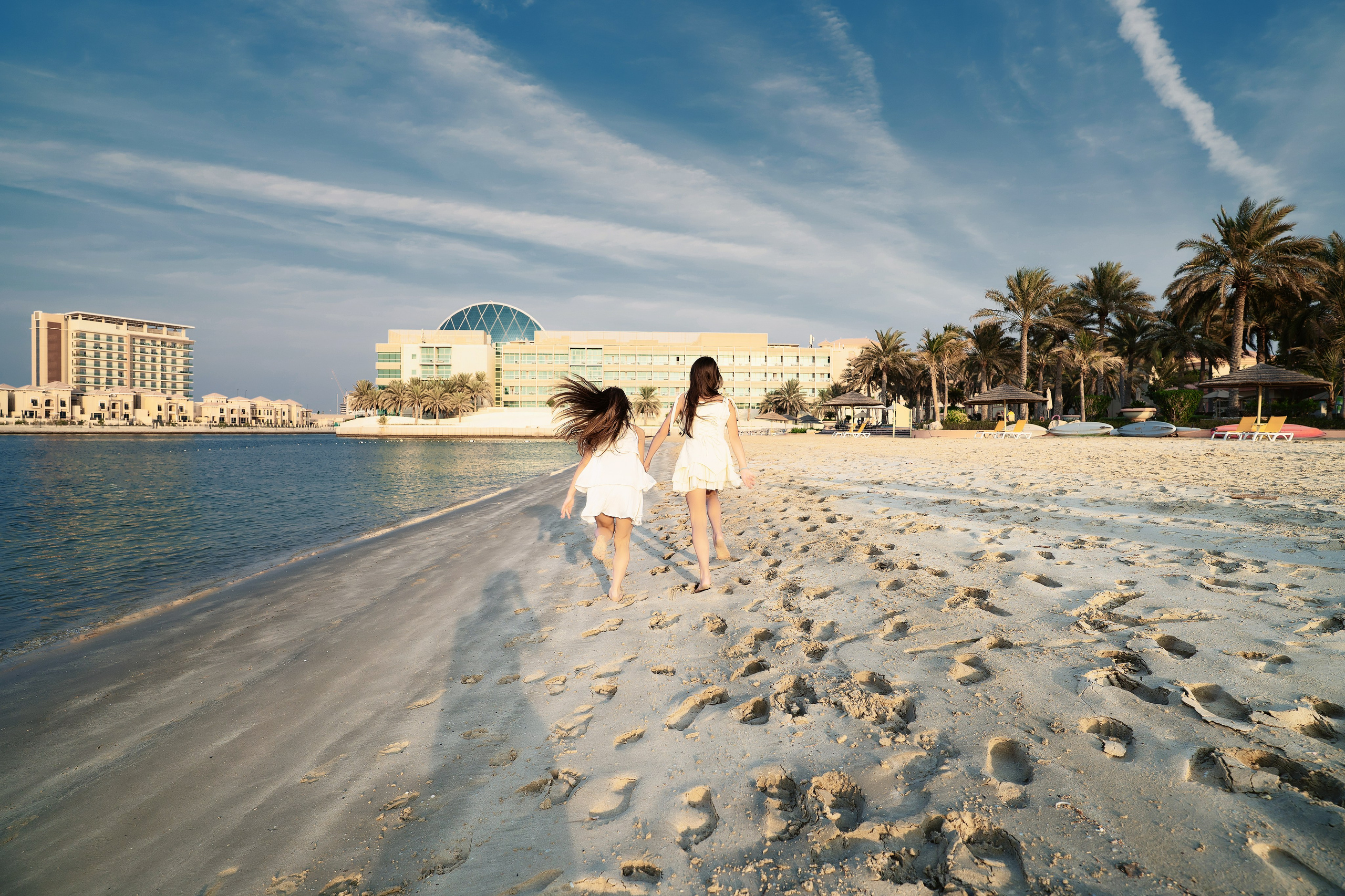 Lifestyle Photography in Abu Dhabi — Natural Moments, No Posing. Mariia Safronova is your photographer in Abu Dhabi and Dubai