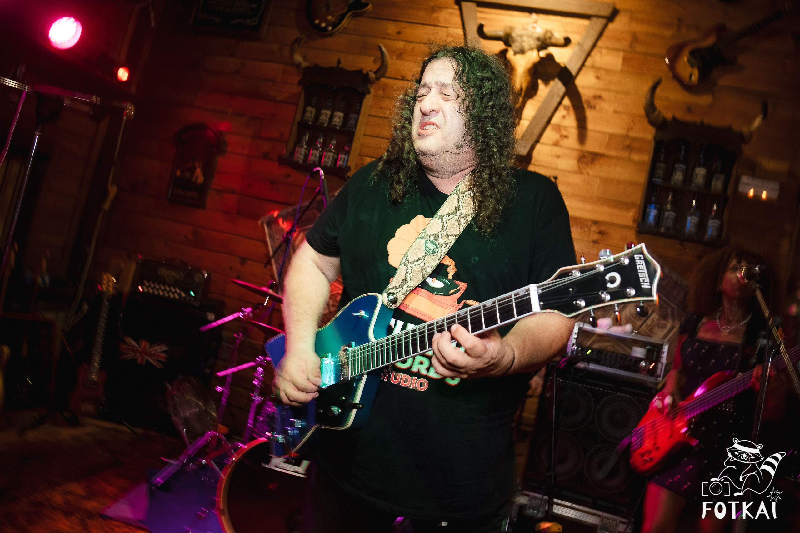 Santi Campillo en El Paso Rock Bar Torrevieja: Reportaje fotográfico 30.08.25 | FOTKAI