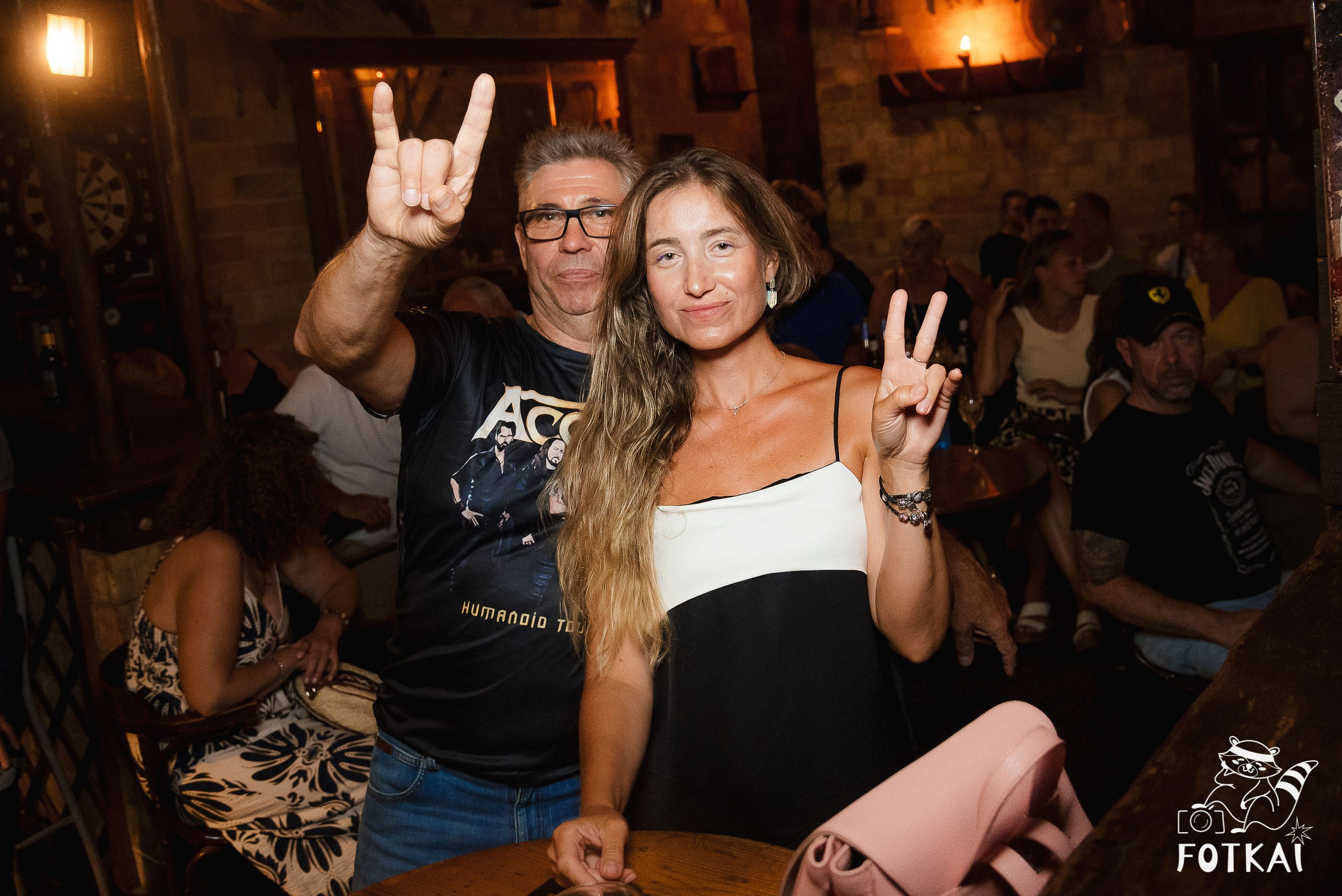 El Paso Rock Bar Torrevieja: Reportaje fotográfico 01.08.25 | FOTKAI