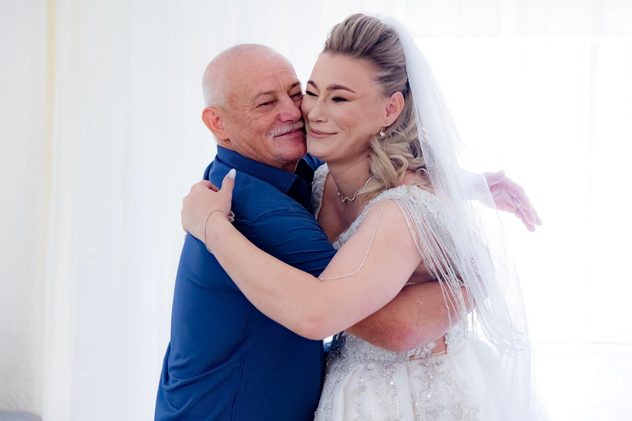 Mihai & Oana. Servicii foto-video profesionale, pentru momente de neuitat