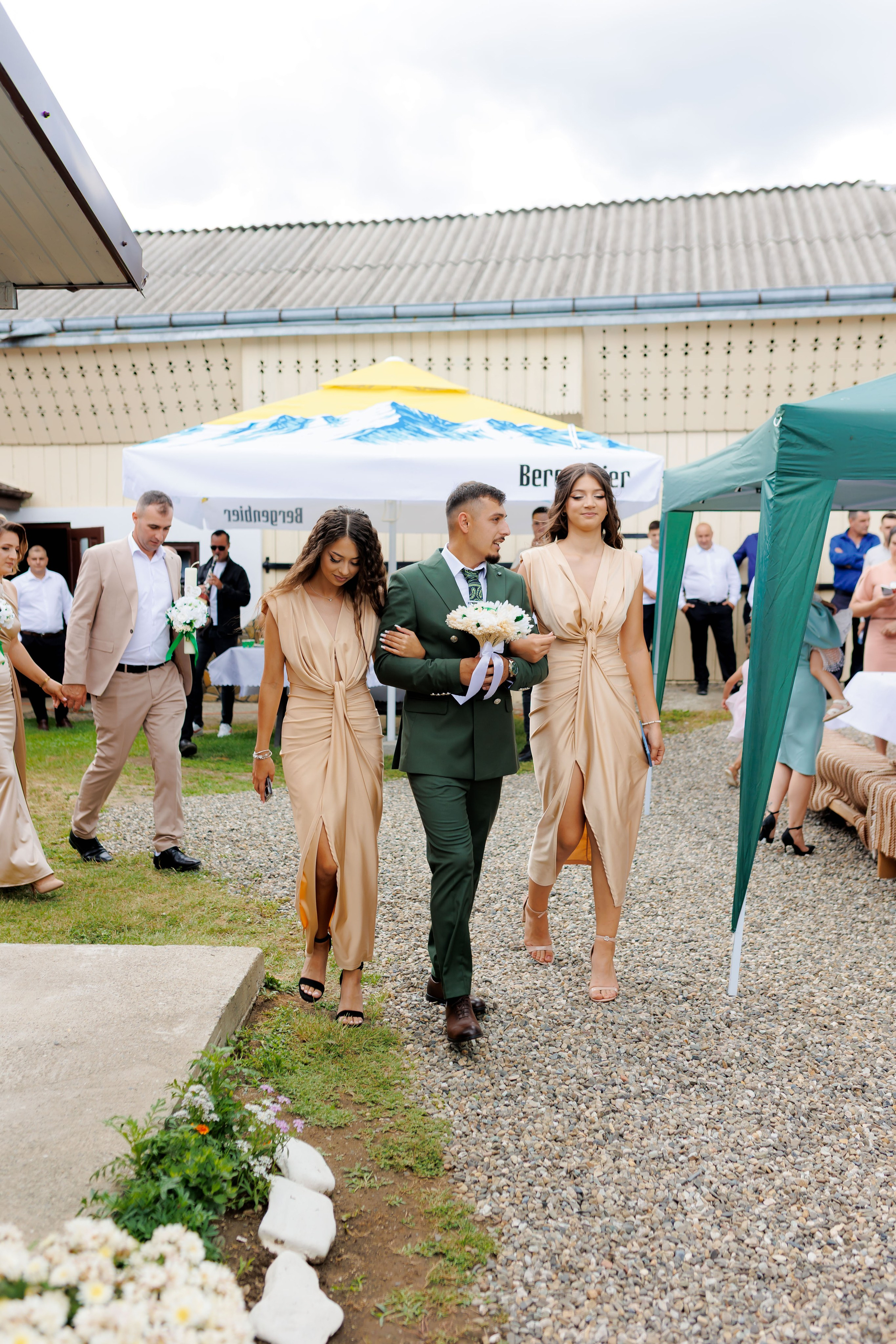 Nunta Nicoleta & Răzvan | Fotografie & Videografie Profesională. Servicii foto-video profesionale, pentru momente de neuitat