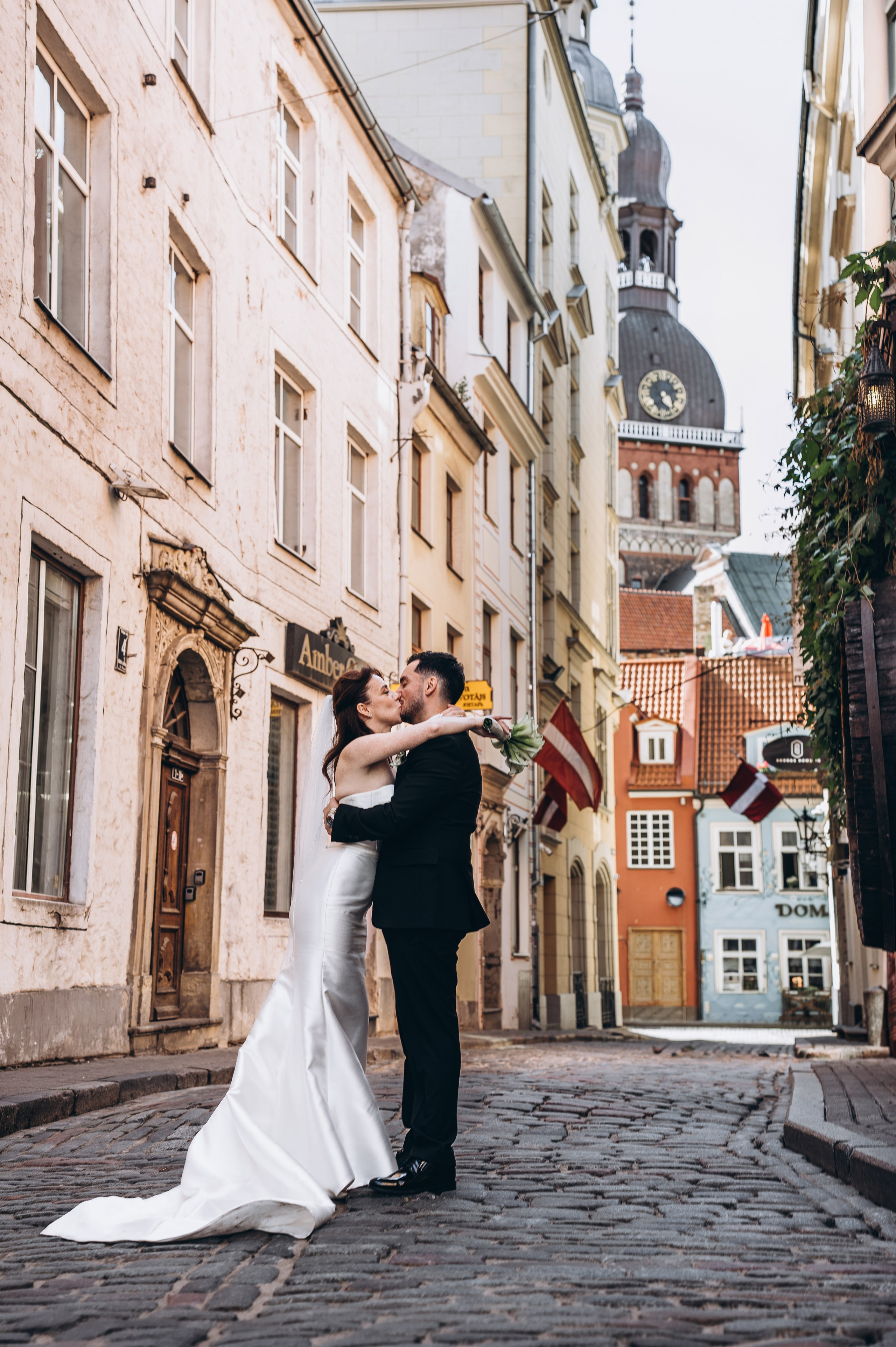 Alik And Elmira. Jūlija Lazučonoka — kāzu un ģimenes fotogrāfe Rīgā un Jelgavā