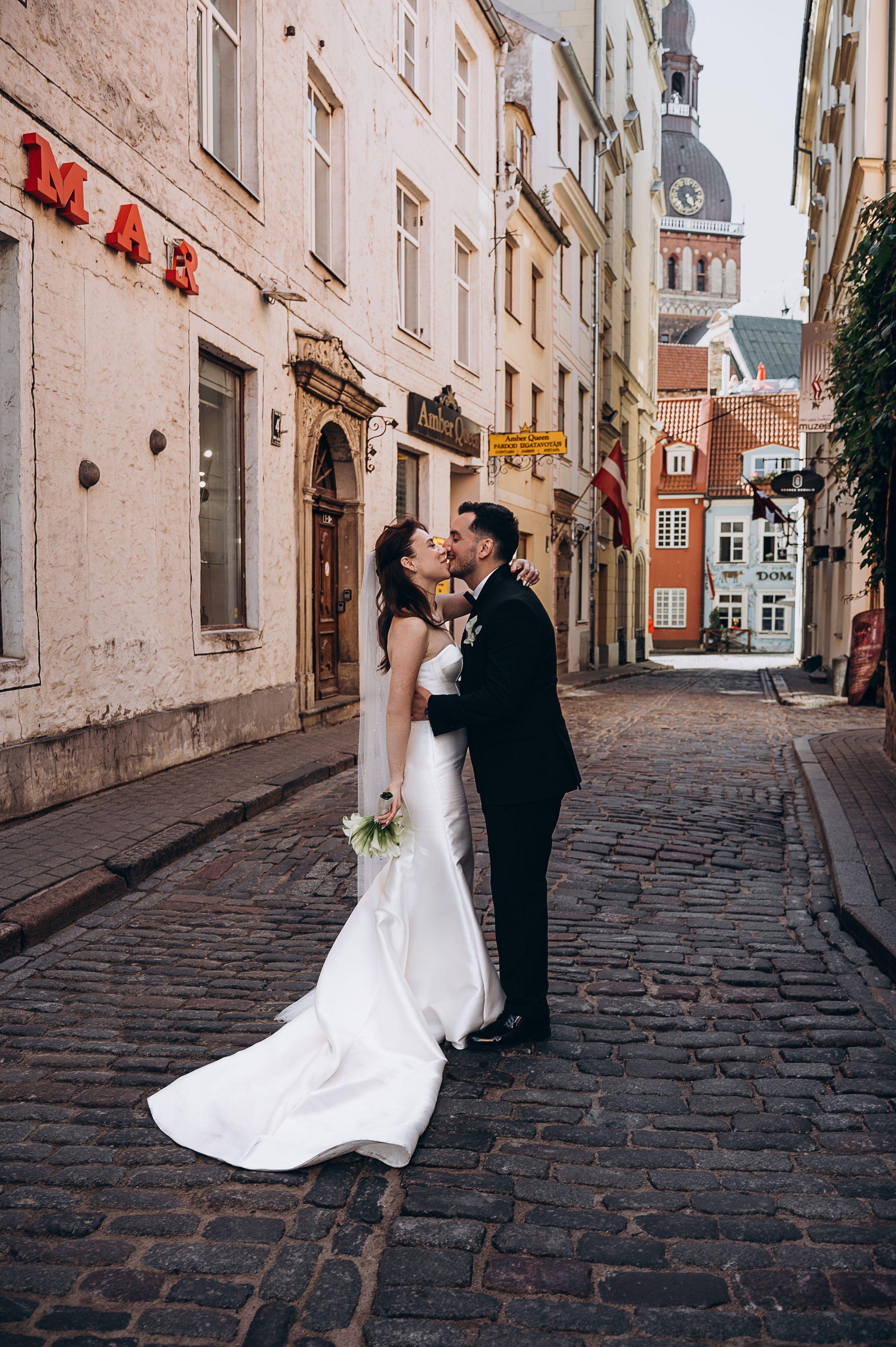 Alik And Elmira. Jūlija Lazučonoka — kāzu un ģimenes fotogrāfe Rīgā un Jelgavā