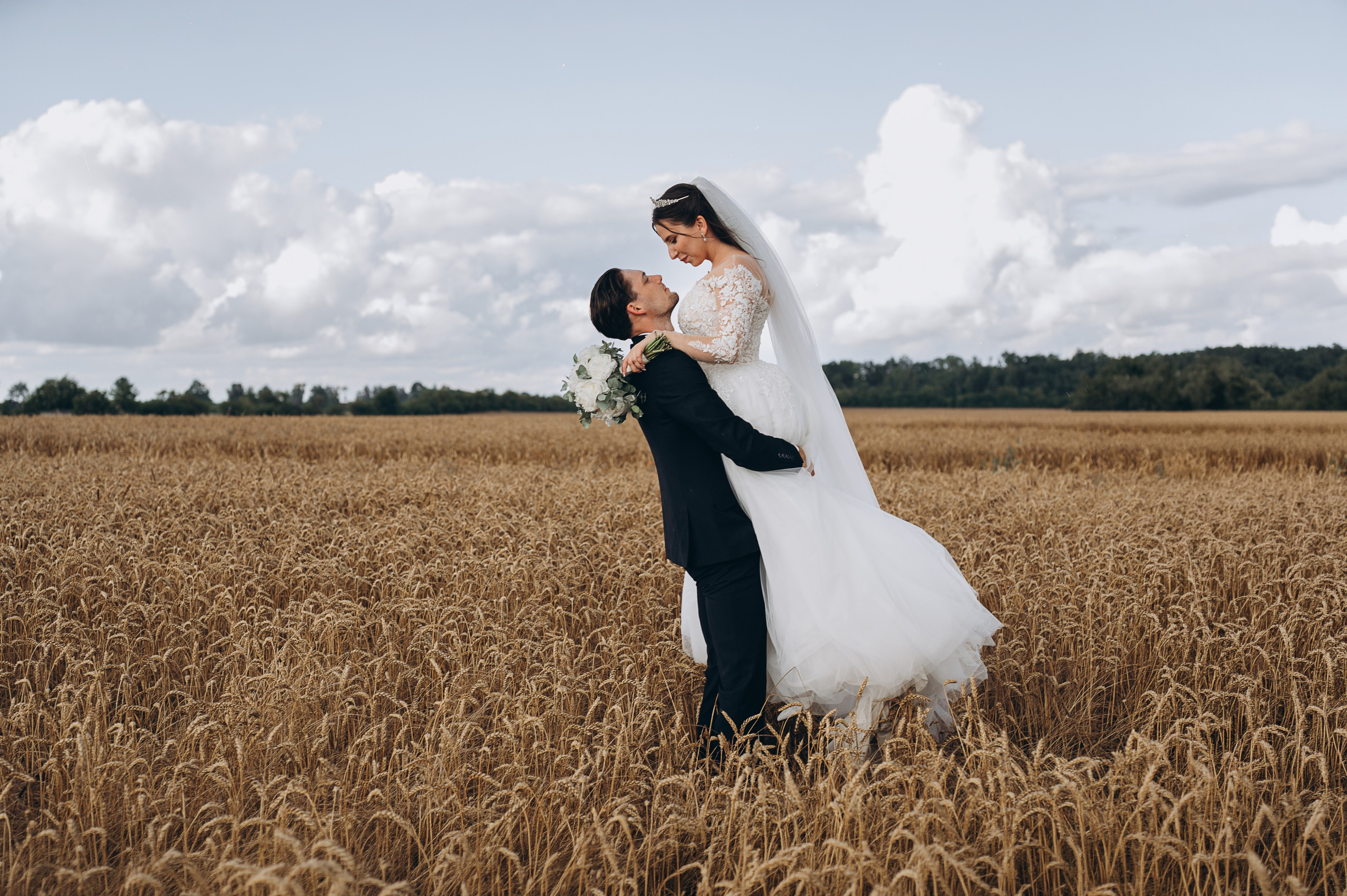 Nikita and Elizaveta. Jūlija Lazučonoka — kāzu un ģimenes fotogrāfe Rīgā un Jelgavā
