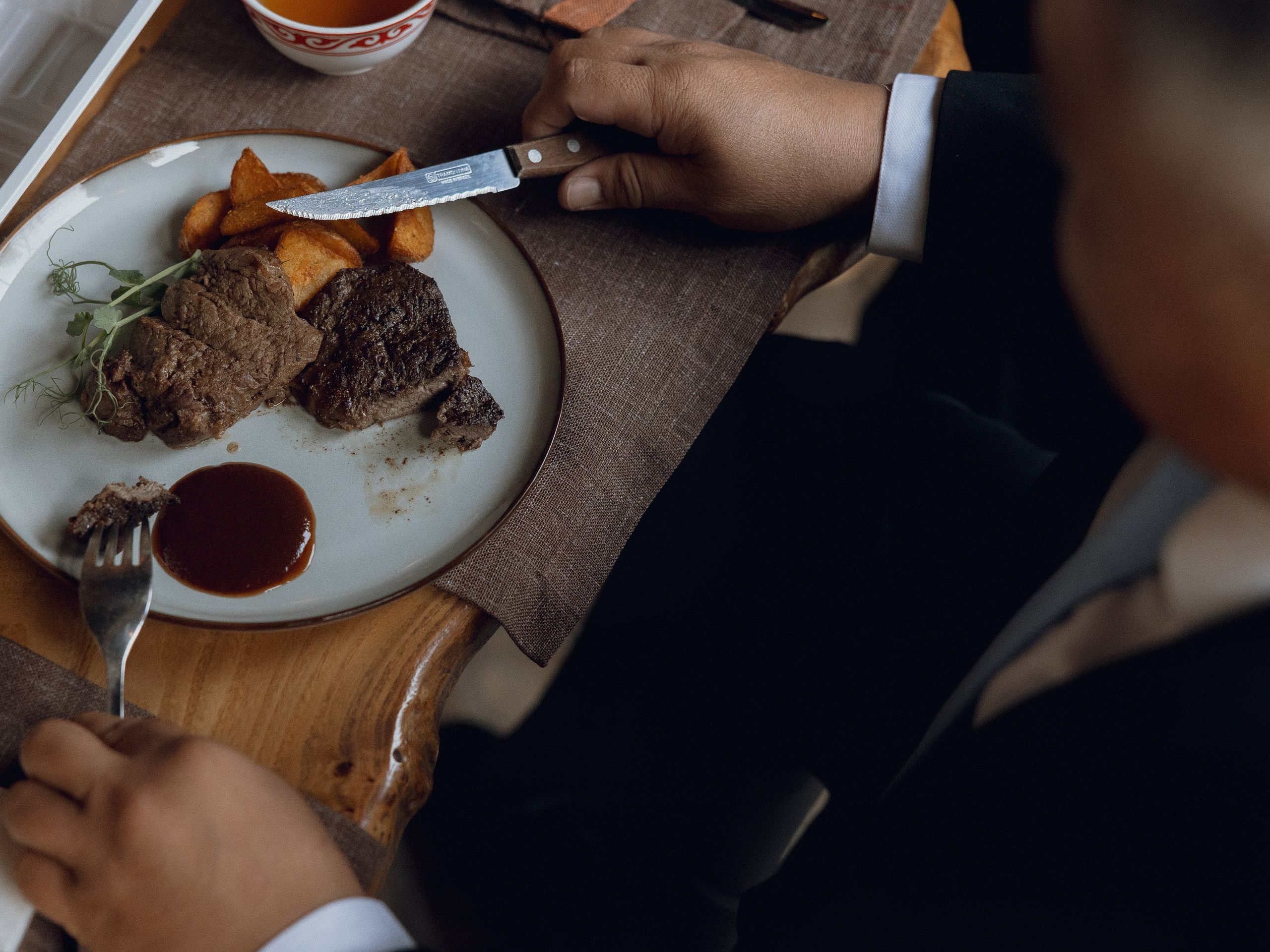 Репортаж Супара. Азимжан Нуритдинходжаев — свадебный фотограф