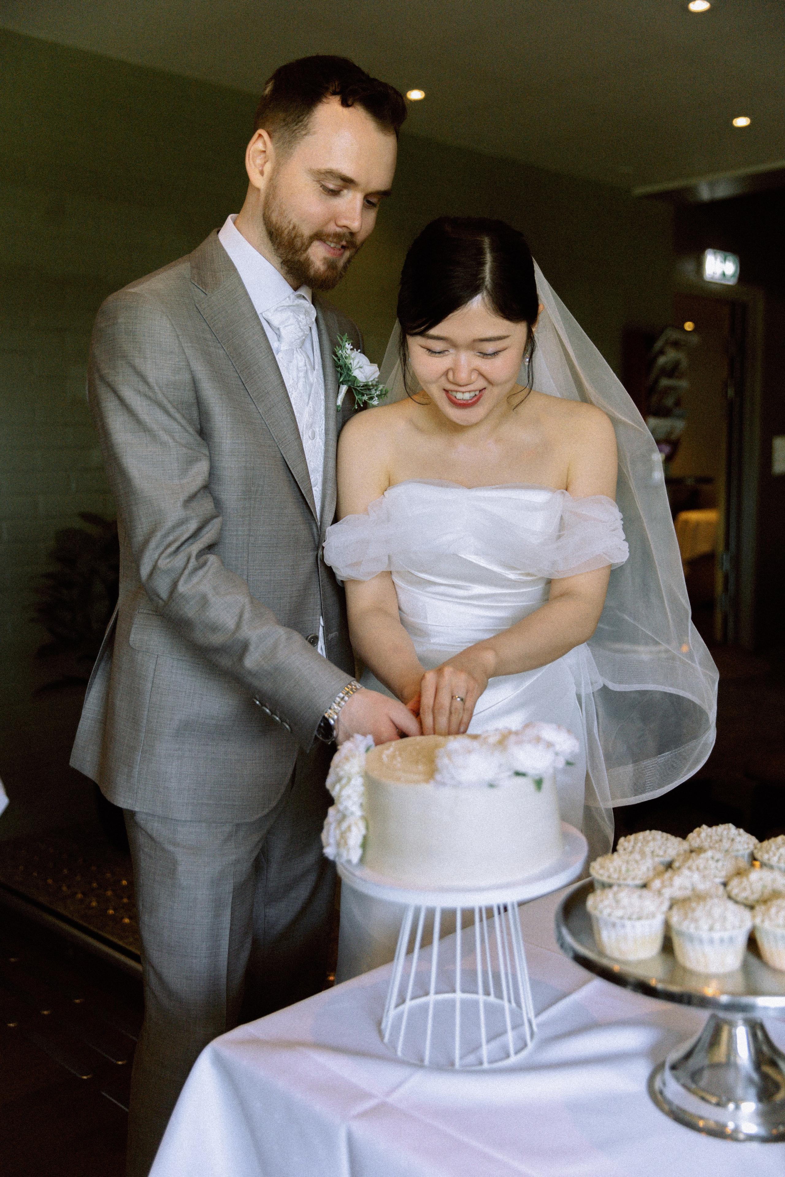 The two of us. Warm family & Wedding stories