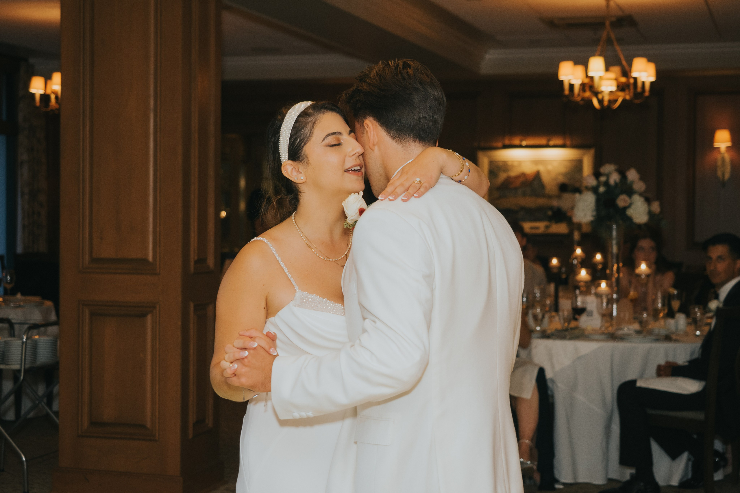 Wedding of Cassandra and Loïc in Beaconsfield, Montreal. Wedding and Family Photography Montreal Muriel Oe Photo