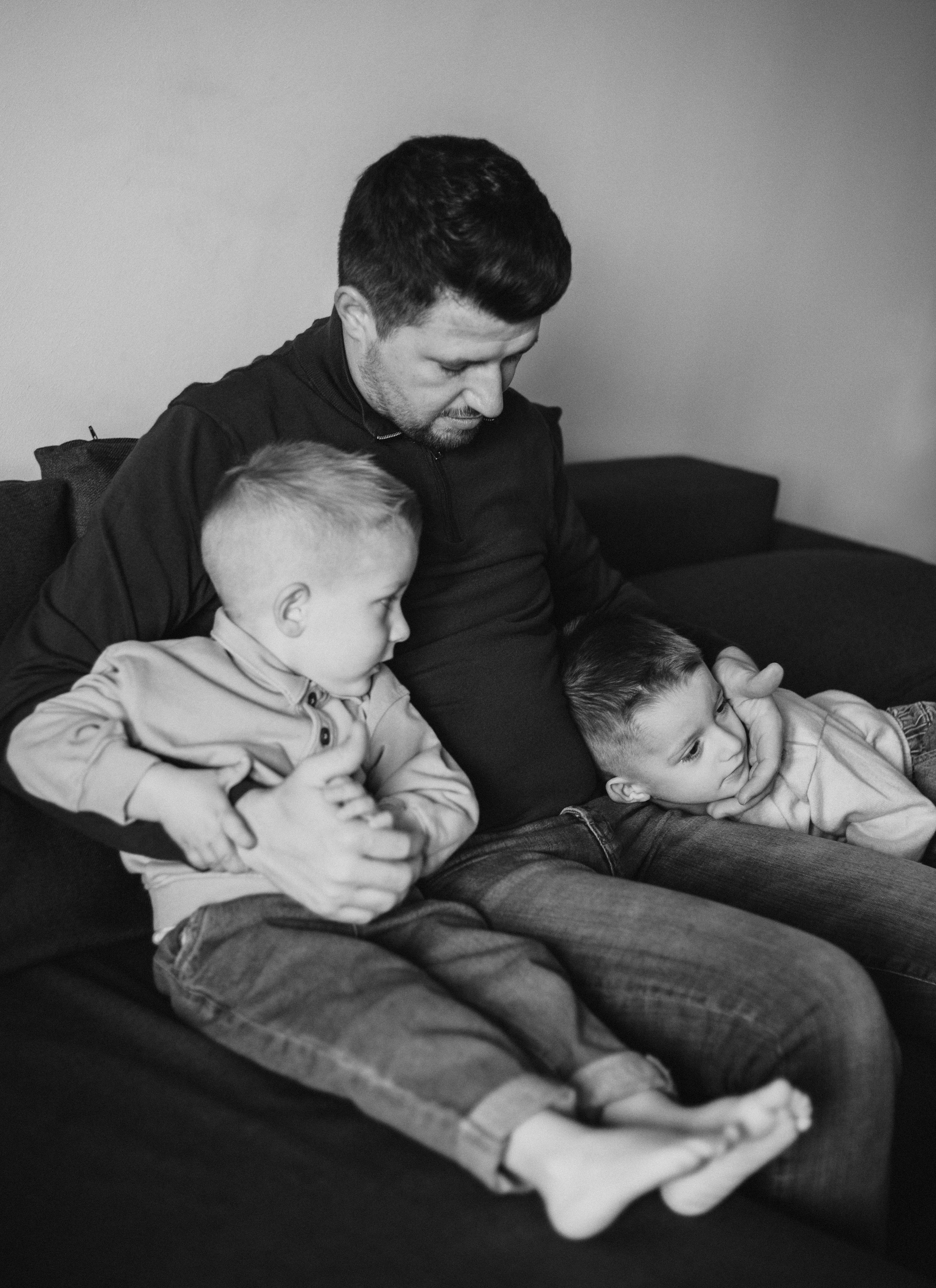 Ședințe foto de familie în Oradea realizate de Katsiaryna Ciortan. Fotograf de familie în Oradea Katsiaryna Ciortan