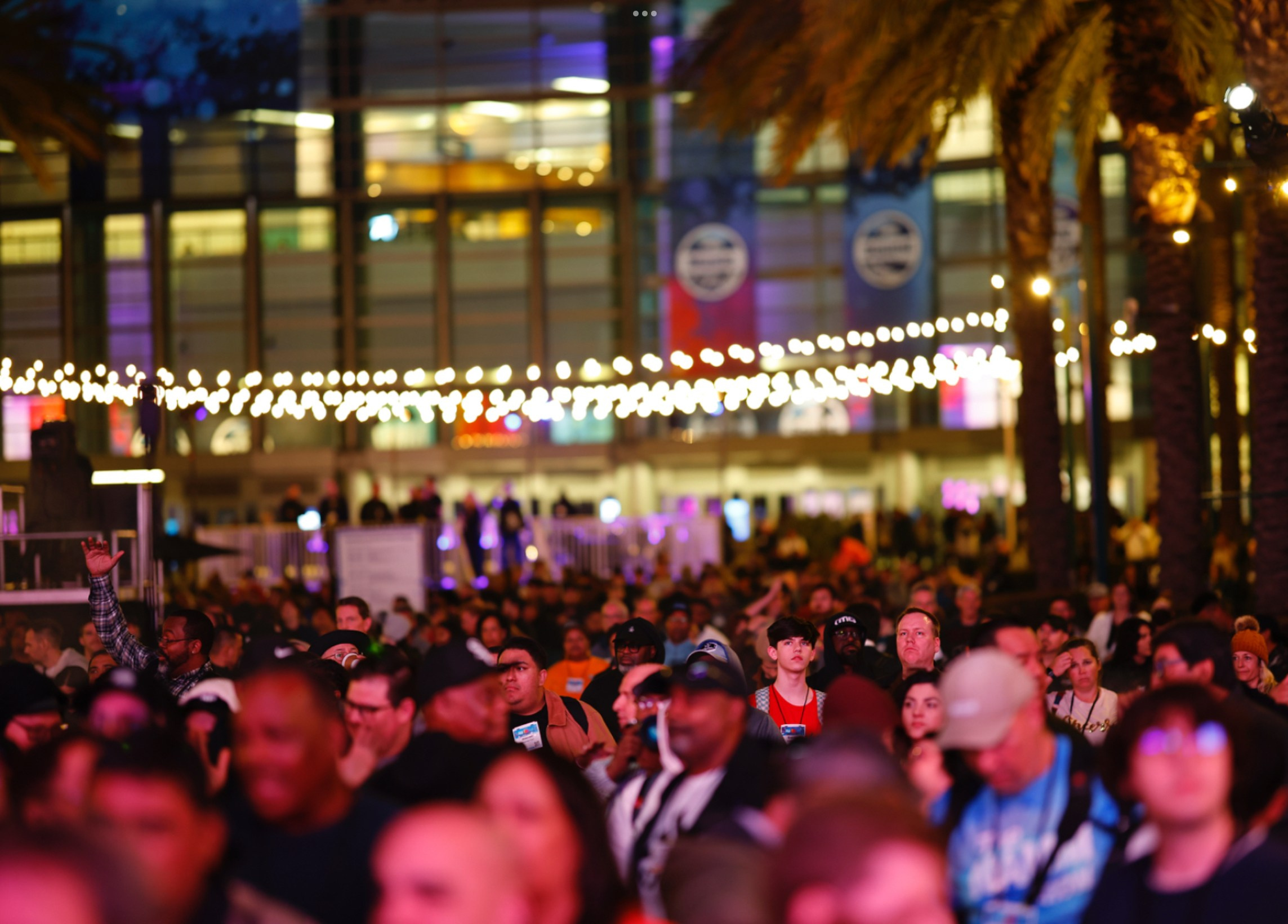 Dubai Corporate Event Photography | Conferences, Seminars, and More. Glam Shot Production | Dubai Photography & Videography Services