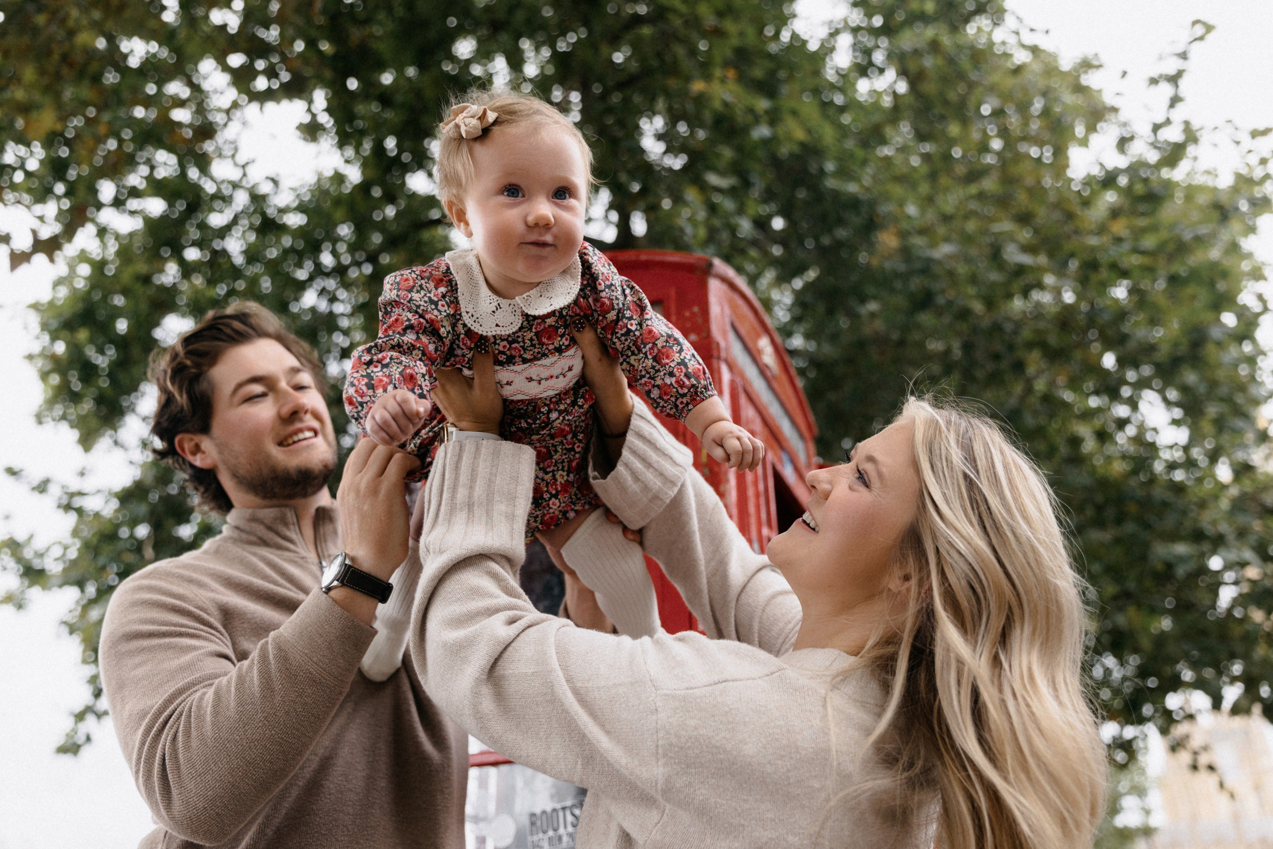 Family Photoshoot at Westminster. LondonPhotoStory — Vacation Photographer in London