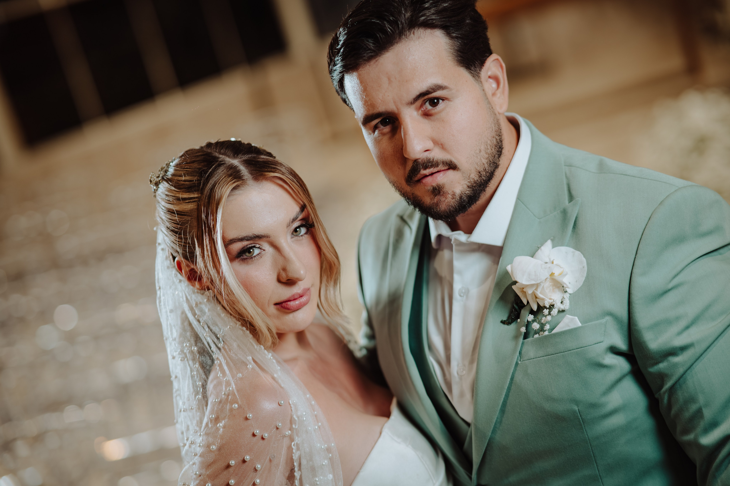 Leticia & Armado. O Casal Dos Noivos