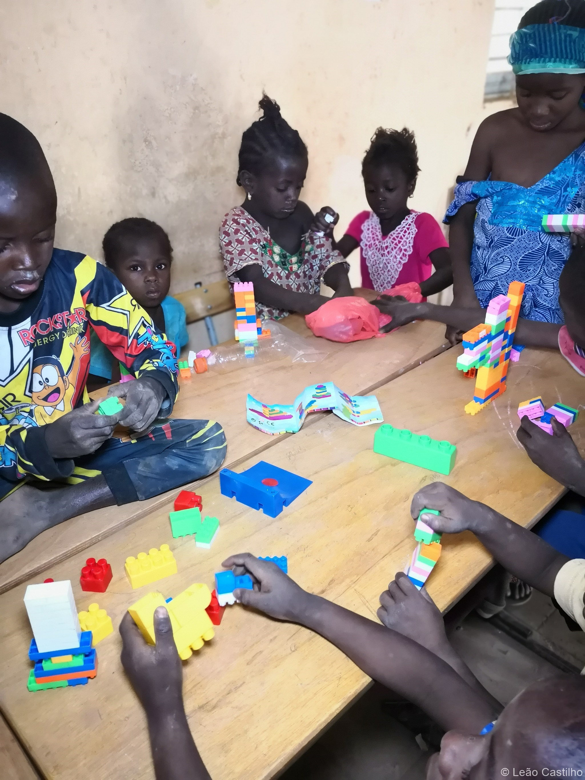 Photos of volunteer work at Senegal. Simbahalu
