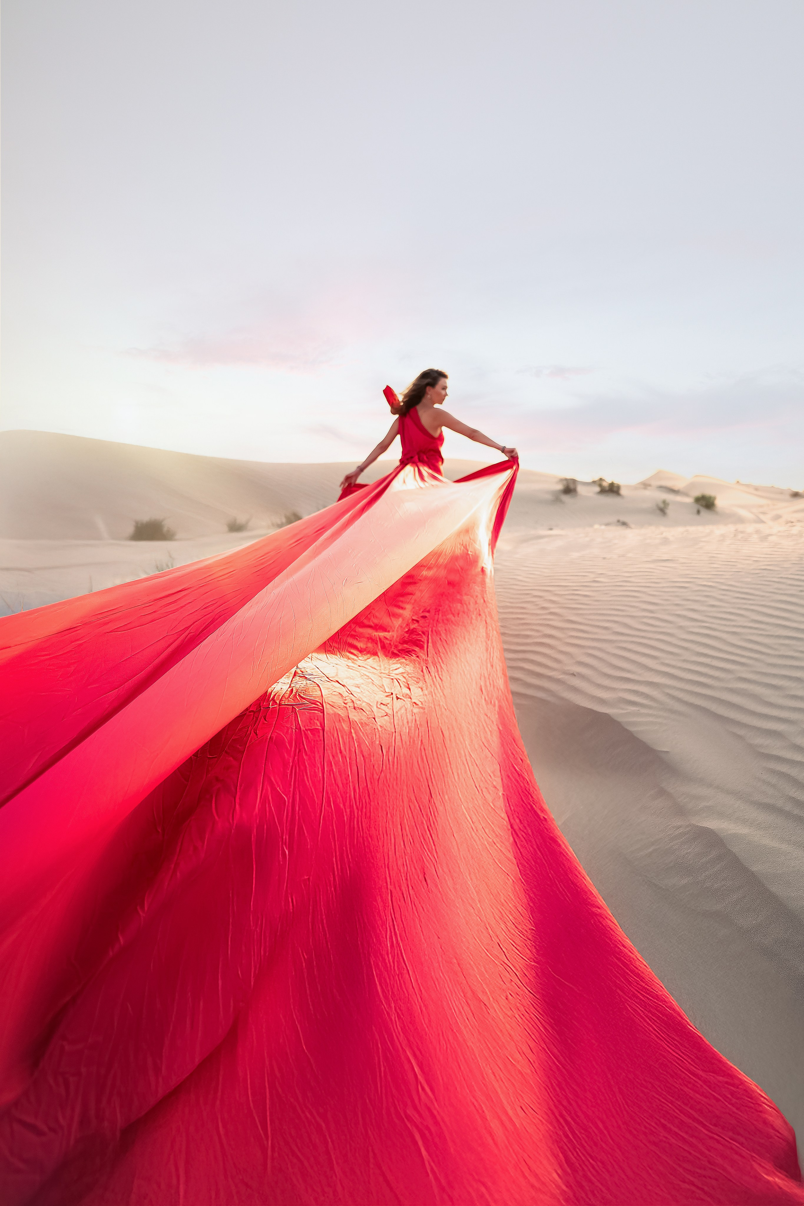 Desert Photoshoot in Abu Dhabi — Magic of Light, Wind & Emotion. Mariia Safronova is your photographer in Abu Dhabi and Dubai