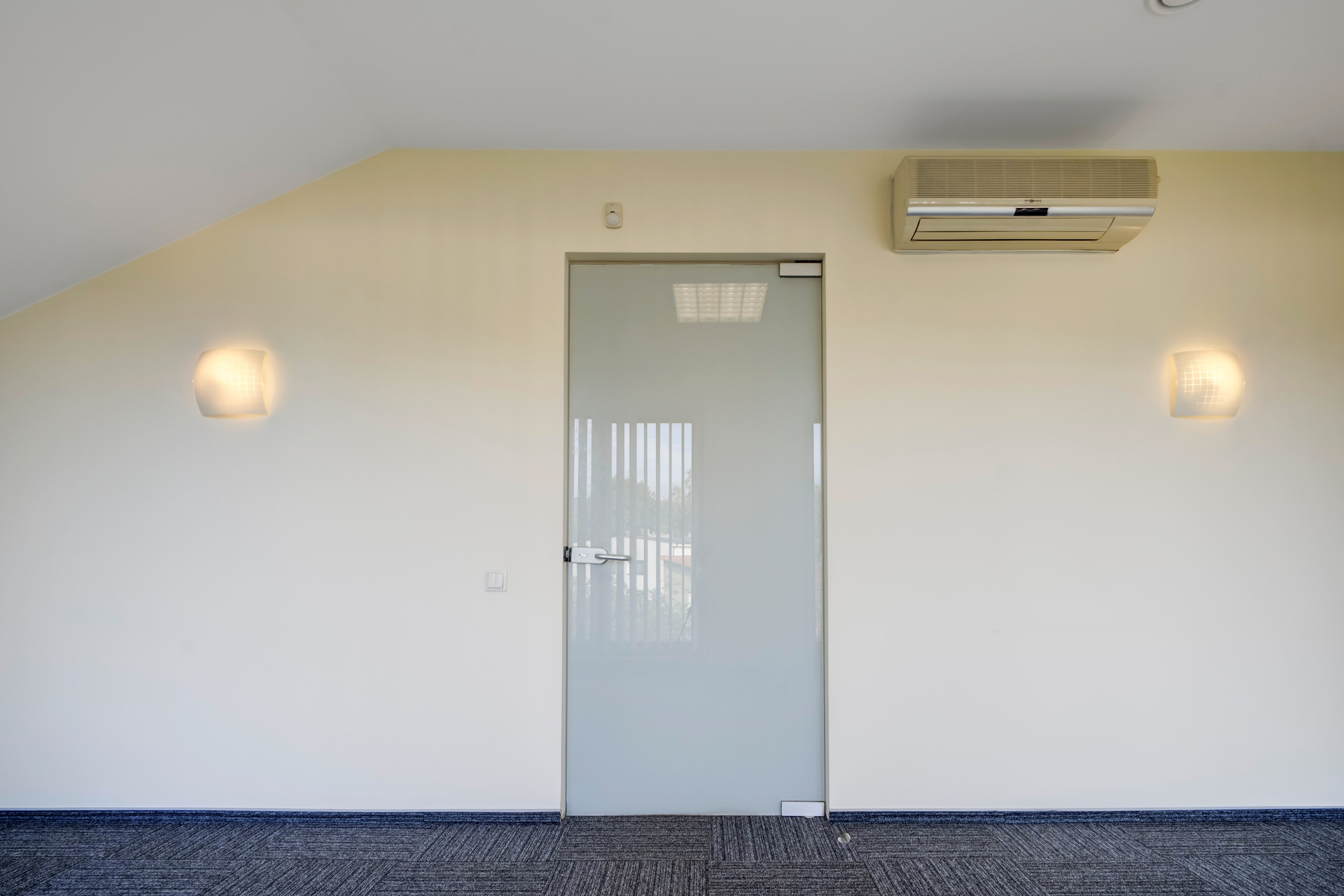 Kėstučio g. 30, komerc. patalpos. Elina Sapiega fotografė Vilniuje