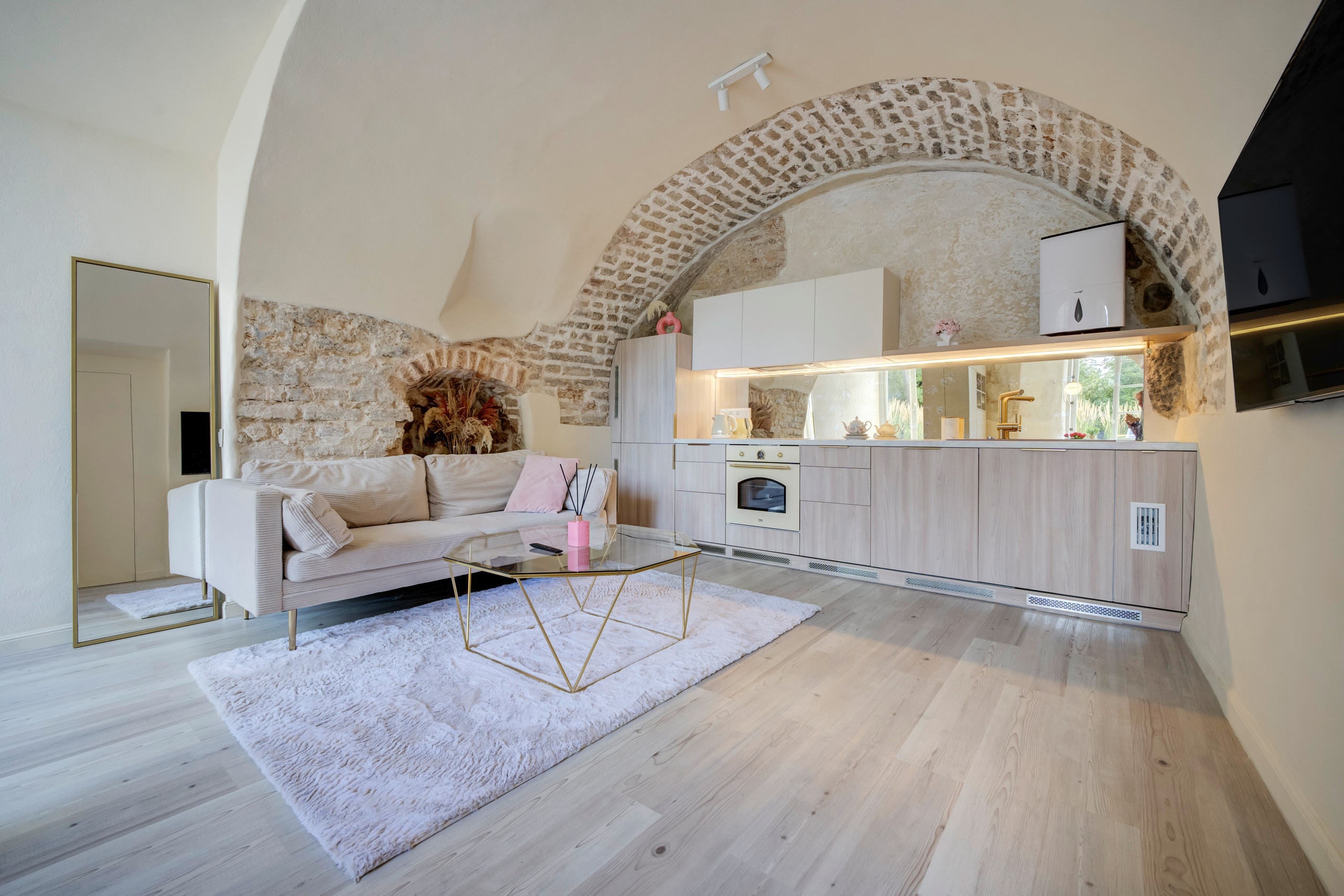 Teatro g. 7 , Vilnius. Elina Sapiega fotografė Vilniuje