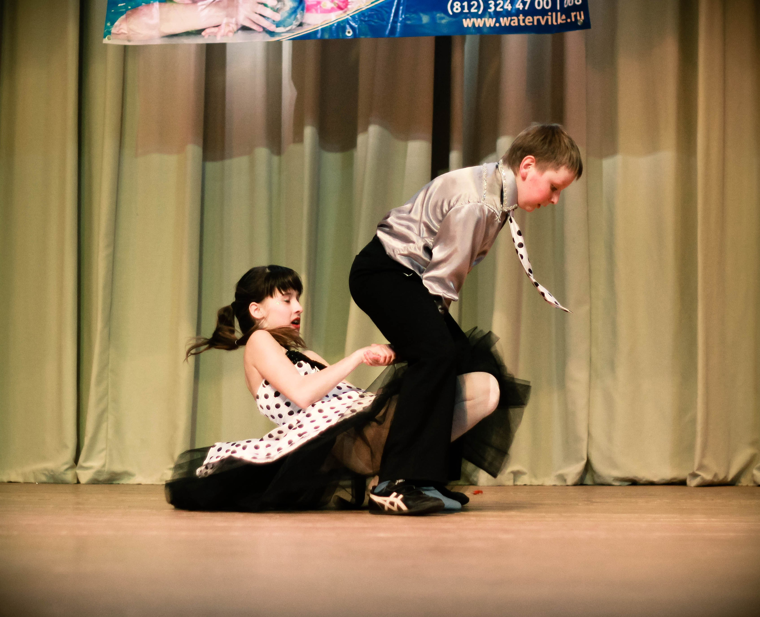 2011. Стрит-фотография, полная абсурда, идиотизма и красоты