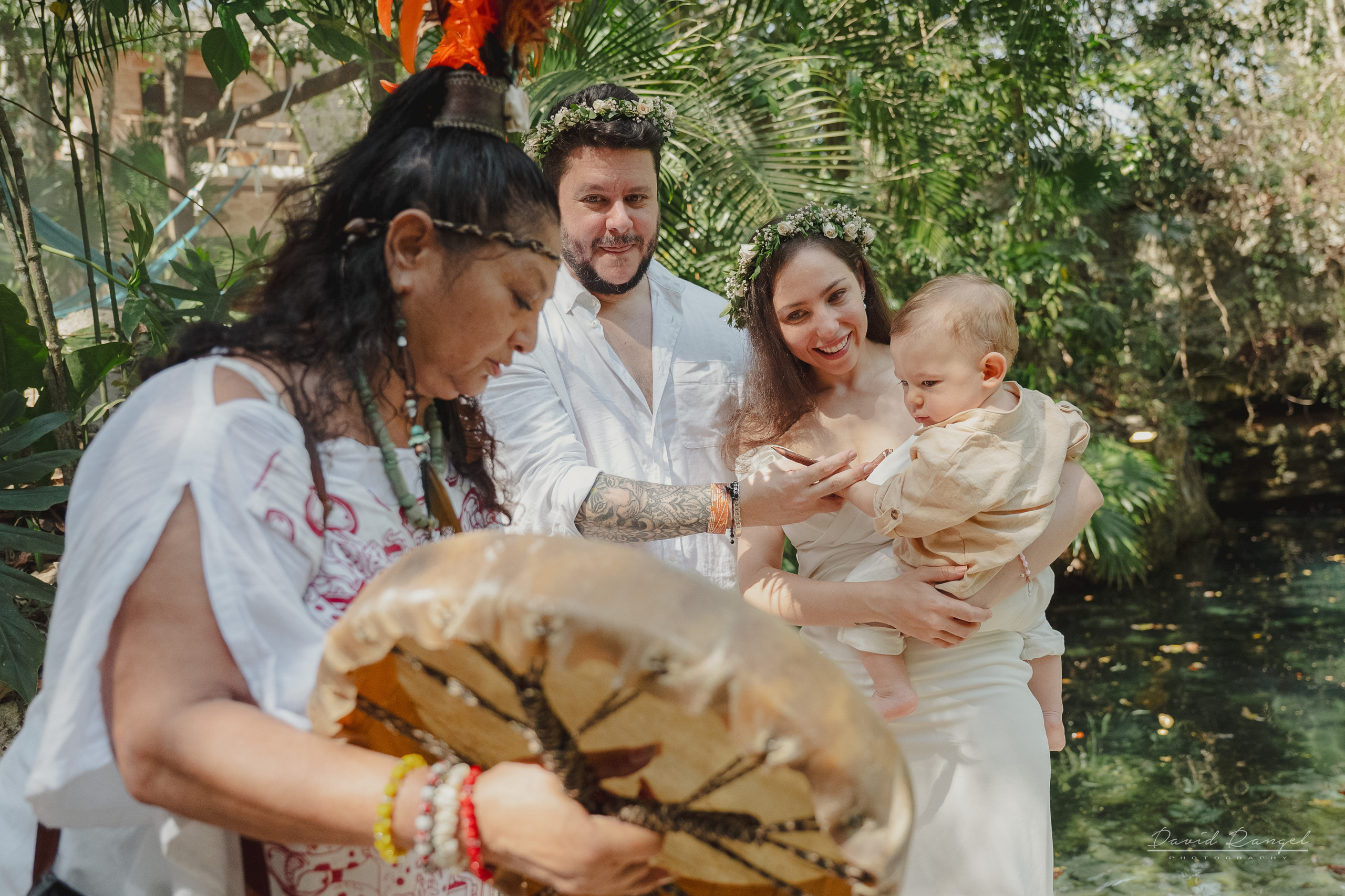 Vanessa and Alejandro´s Mayan Wedding at Kantunchi Park. Destination wedding photographer based in Cancun and Riviera Maya with service worldwide