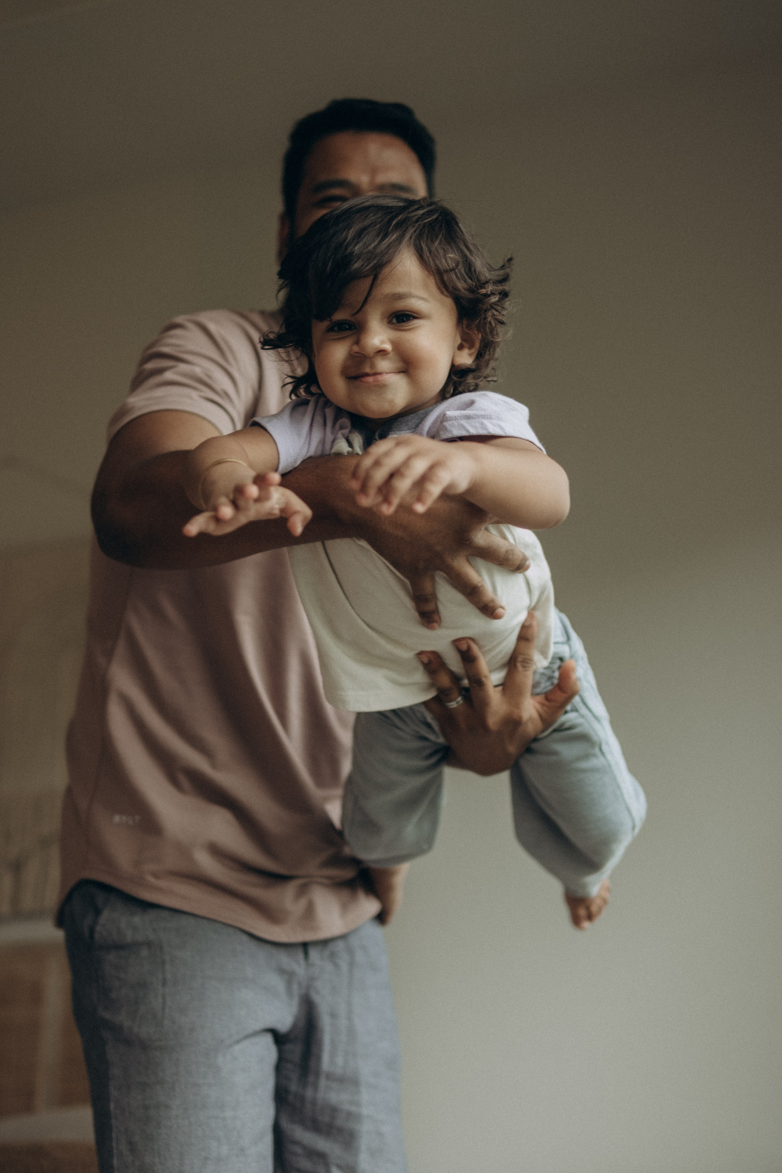 Home Story. Lens Captures Life