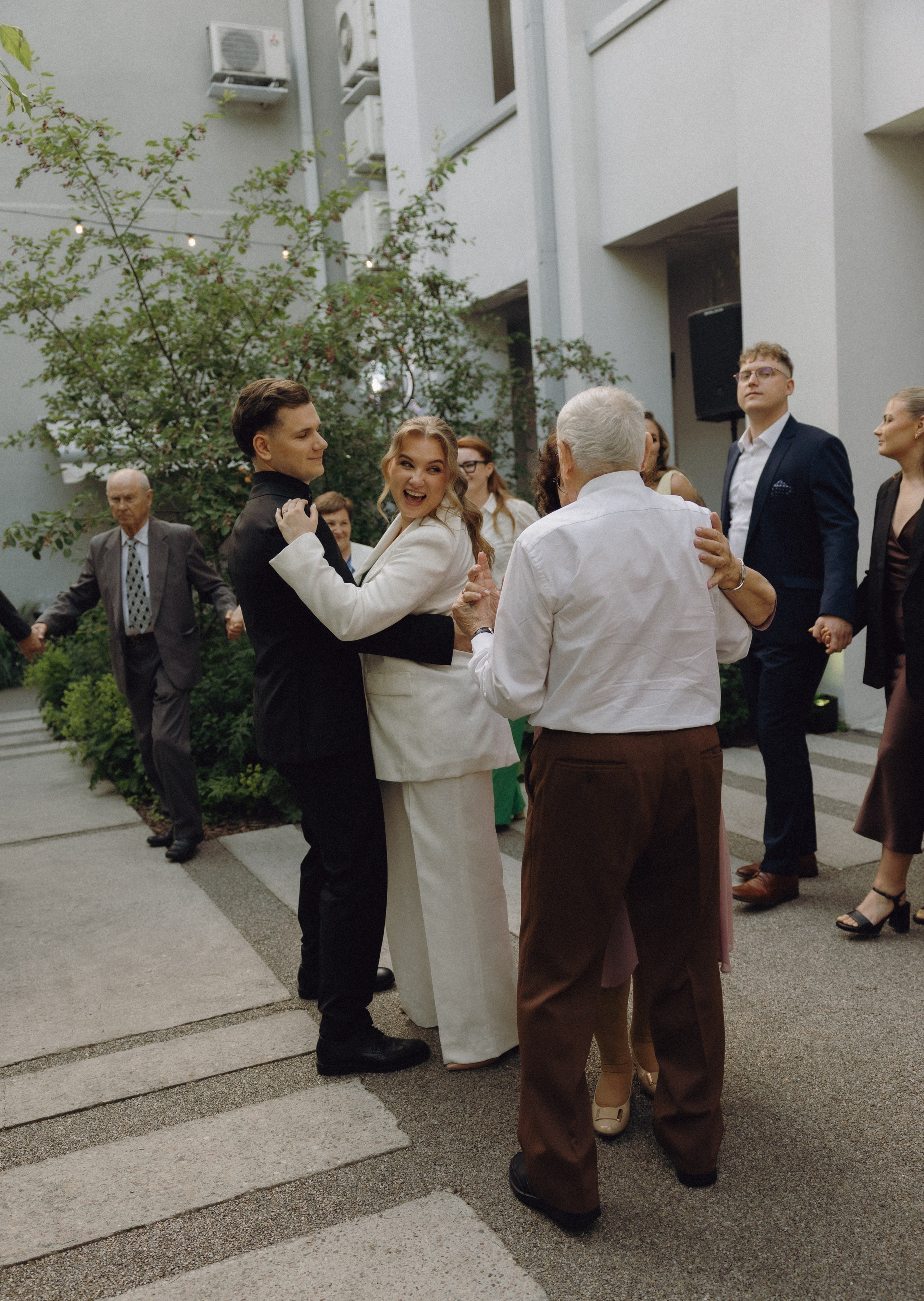 Paulina ir Deivydas | vestuvės Vynvytyje | Kaunas 2025. Vestuvių ir šeimų fotografė Lena Bondarenko / belove photo