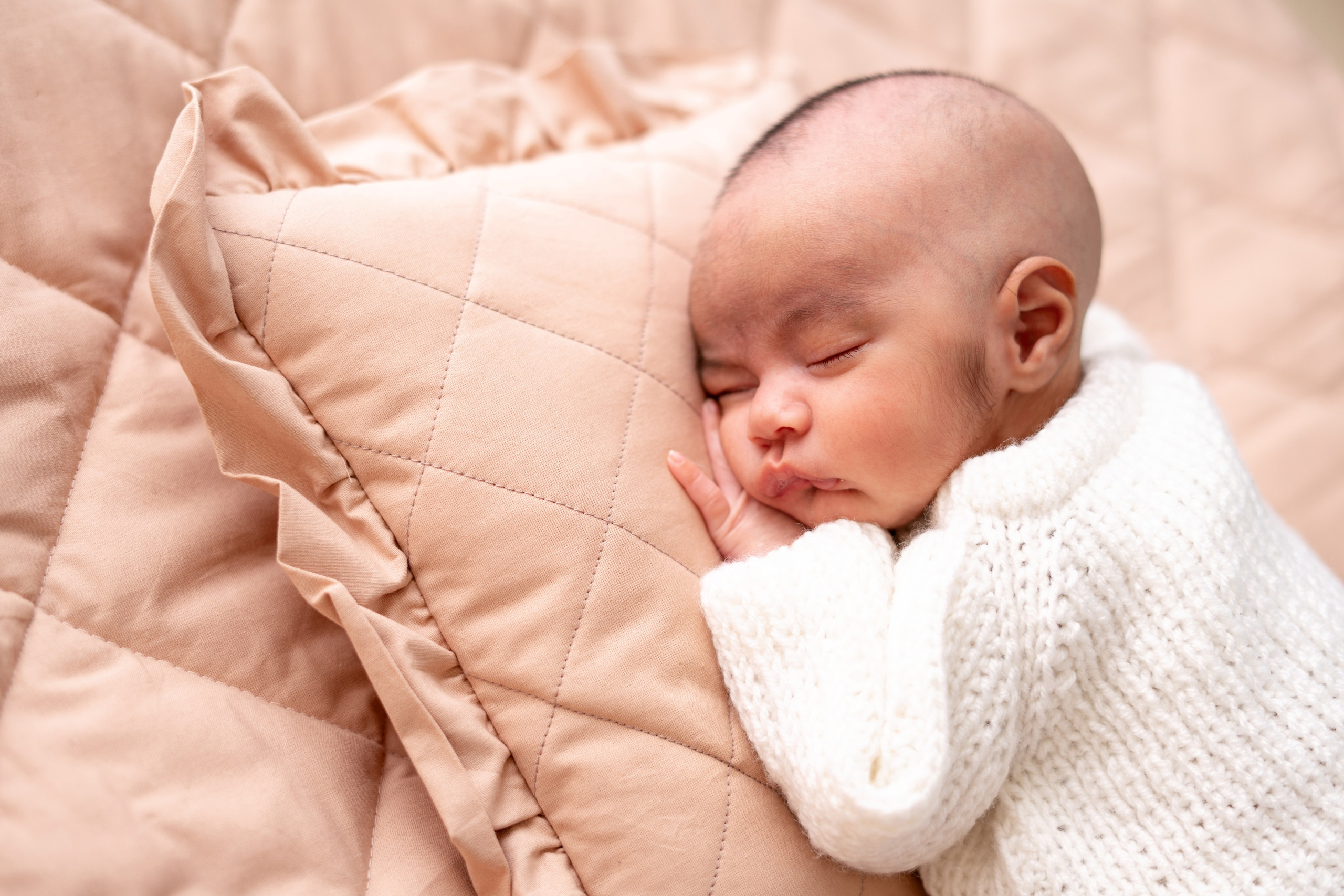 NEWBORN PORTFOLIO. Newborn Photographer and life casting in Dubai Dariya Saeed