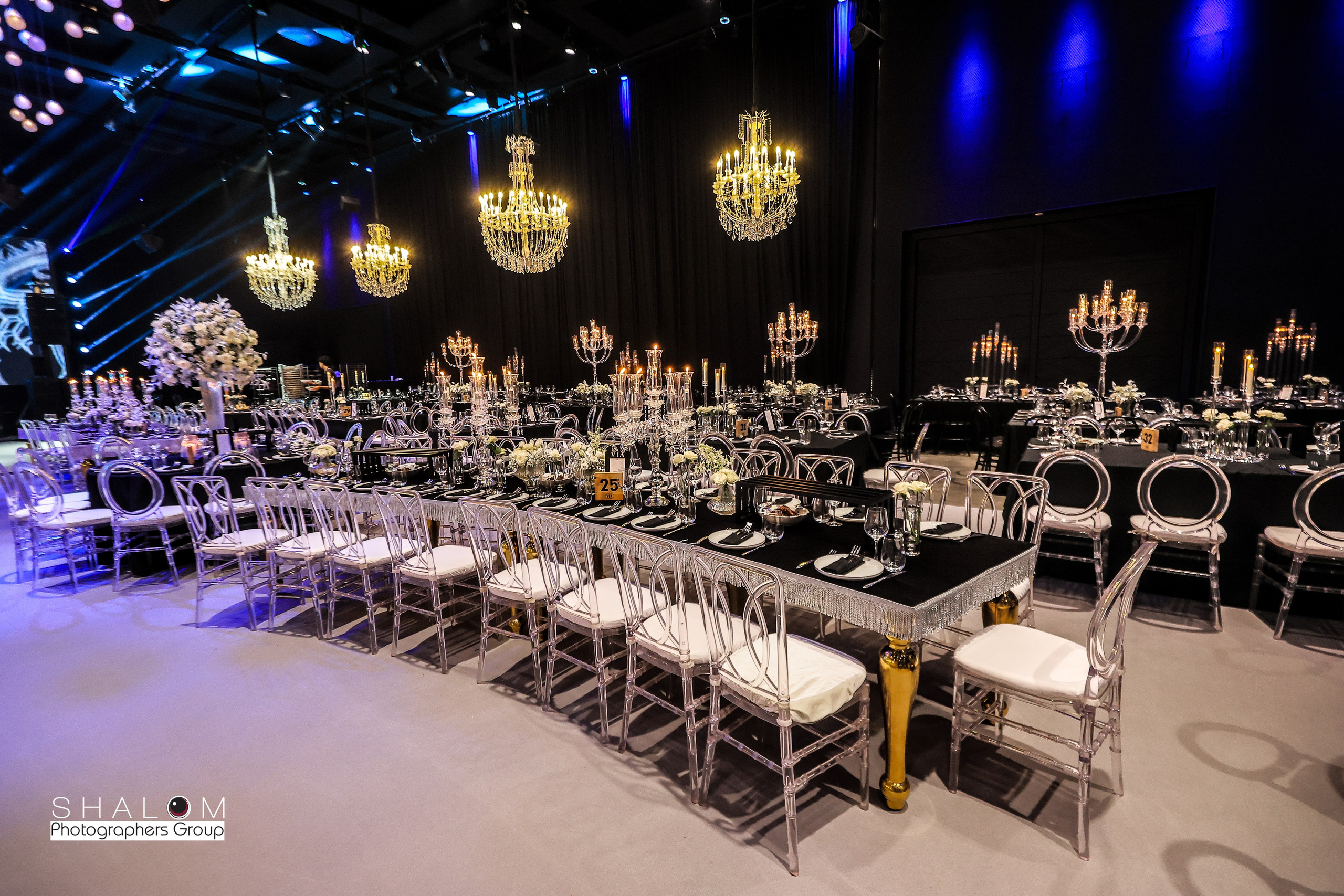 VIA / BASICO. Wedding and events photographers Studio Shalom