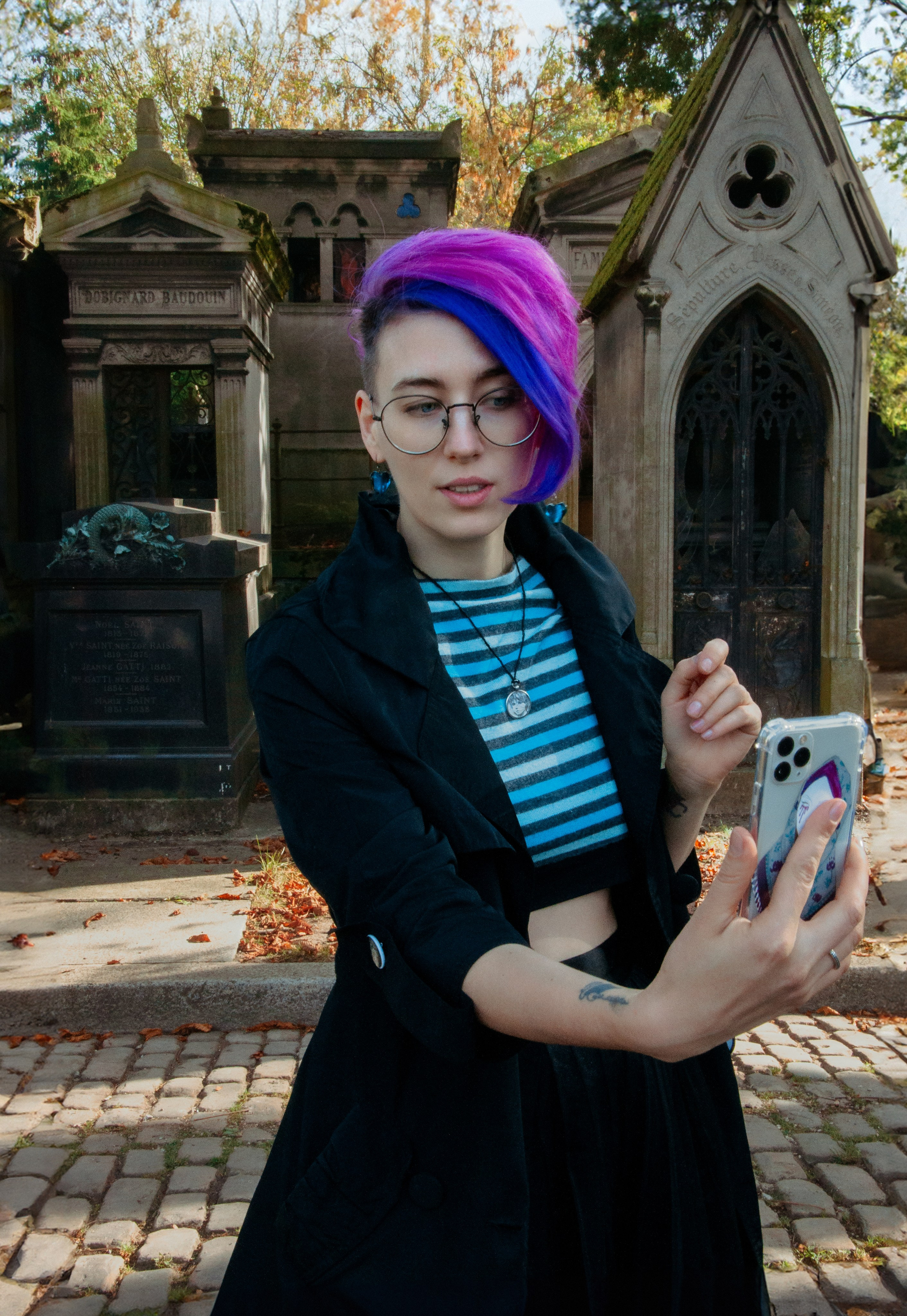 Фотосессия на Пер-Лашез. Фотограф в Париже Полина Осипова