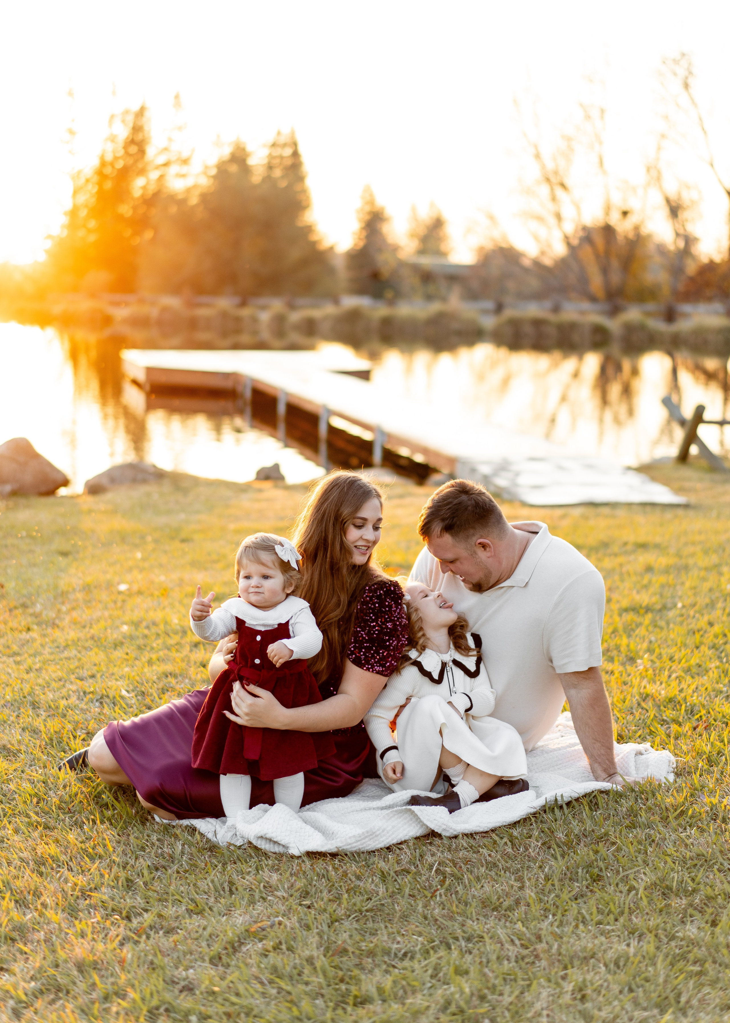 Klyushin family. Family photographer in Sacramento | Sofia Pavenko