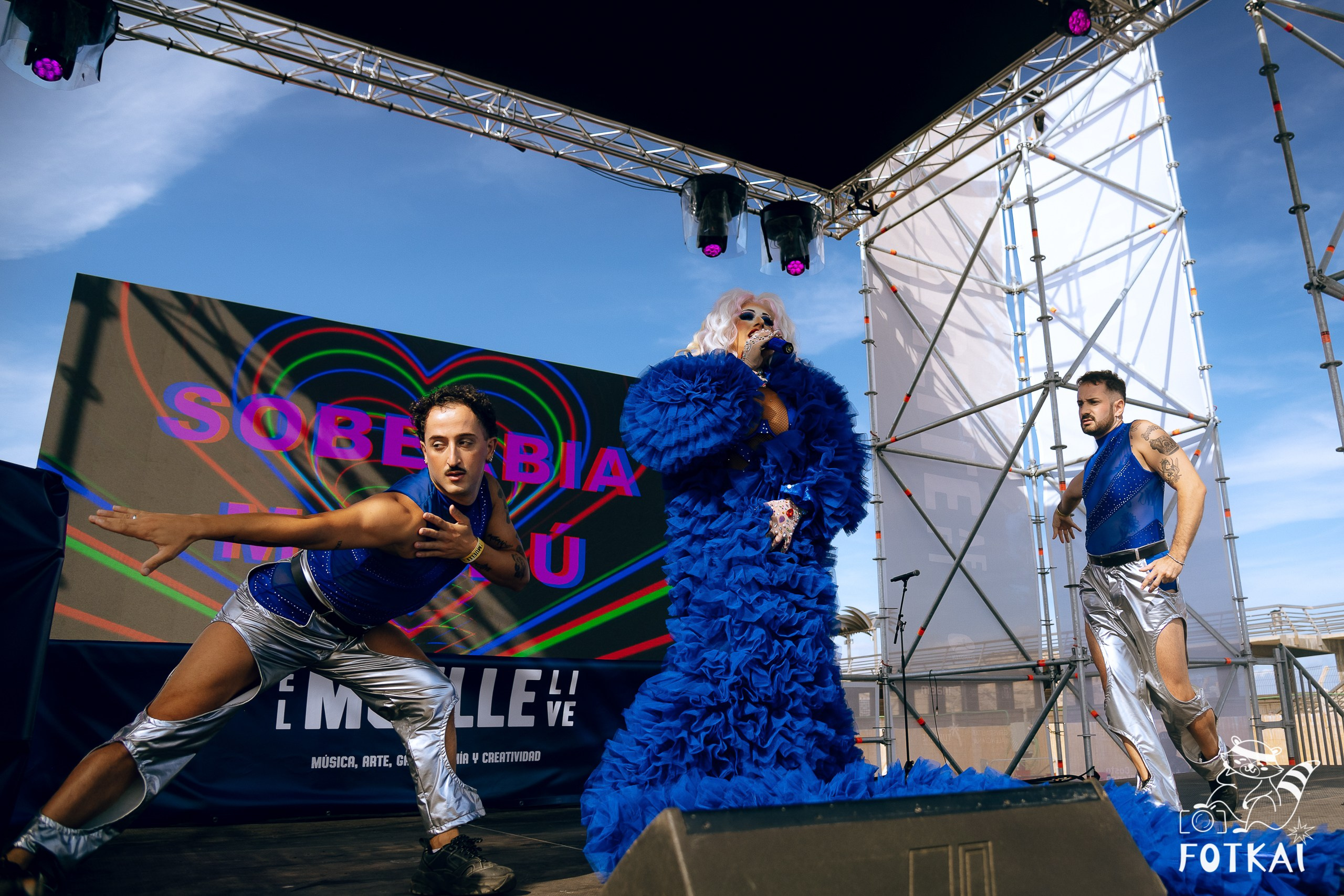 Cariña: La Fiesta 2025 Alicante — fotos del festival LGTBI y drag shows | FOTKAI