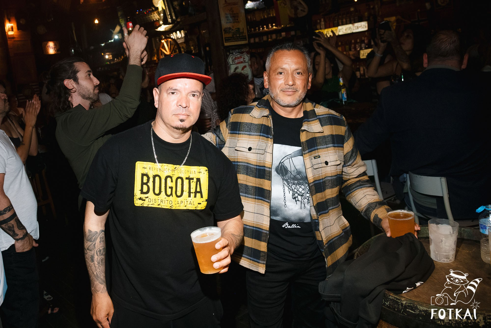 Los Ekilibristas de la Cuerda Floja — Фото с концерта в Торревьехе, 2026 | FOTKAI