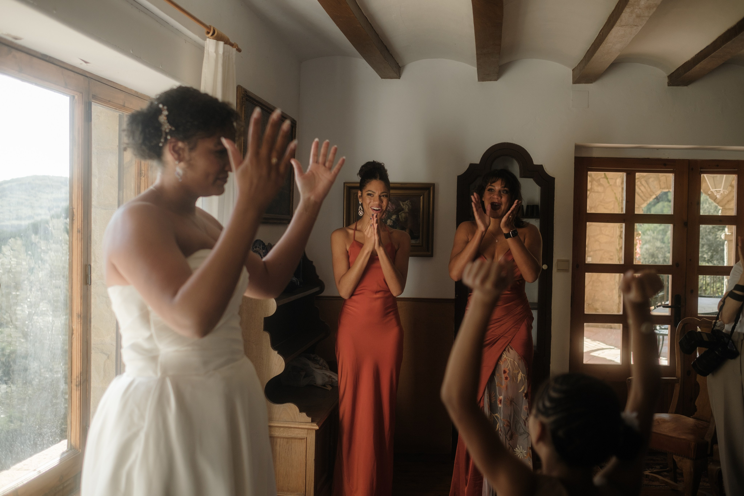 Morgan & Anthony. La Baronia. Paola wedding photographer / videographer in Barcelona