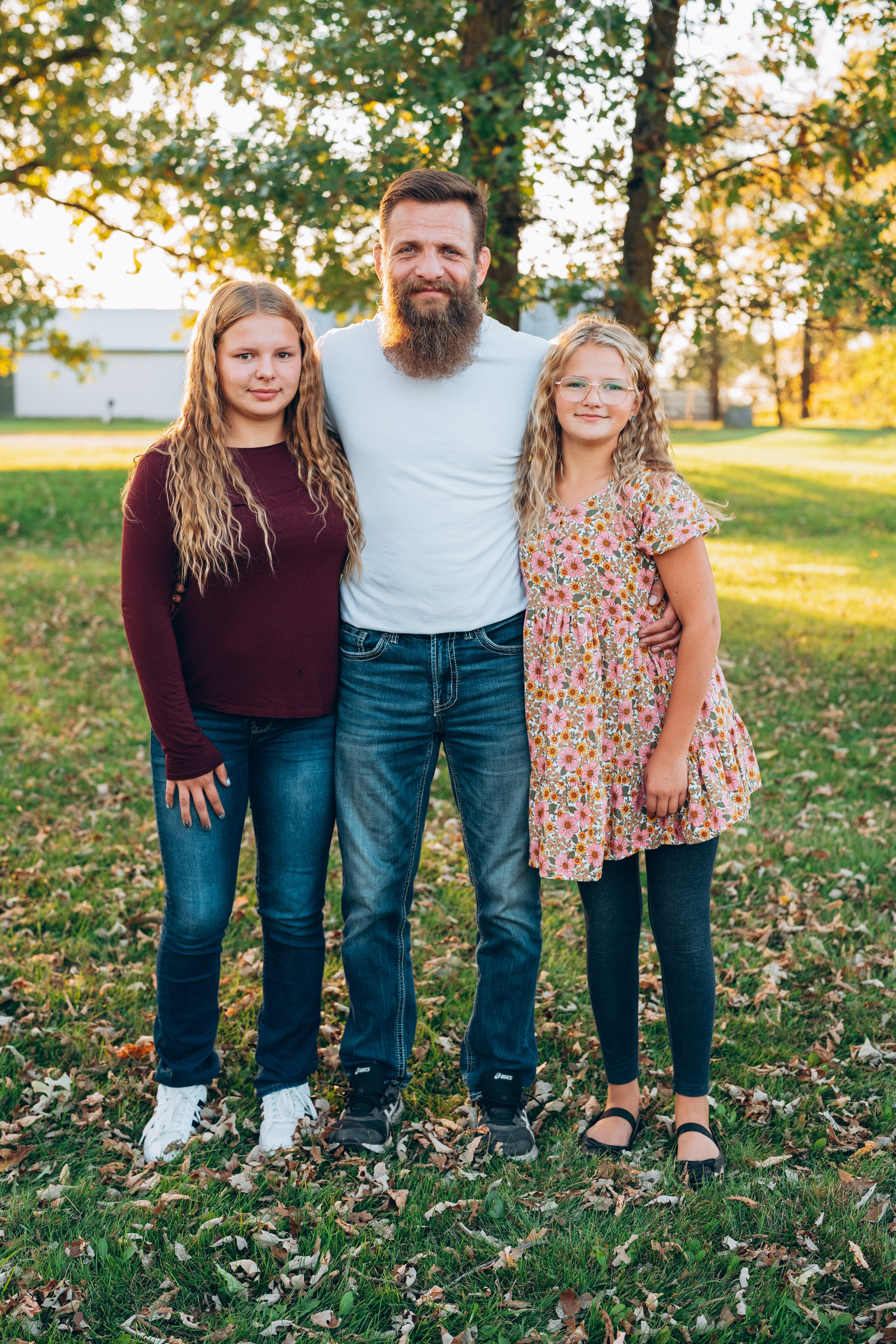 Tiffany and John’s family. Photographer Viktoriia Skavronskaya