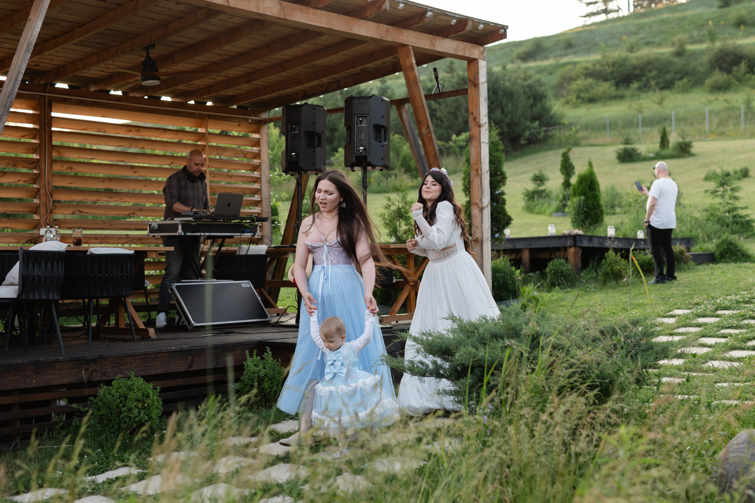 Flori & Cosmin. Main