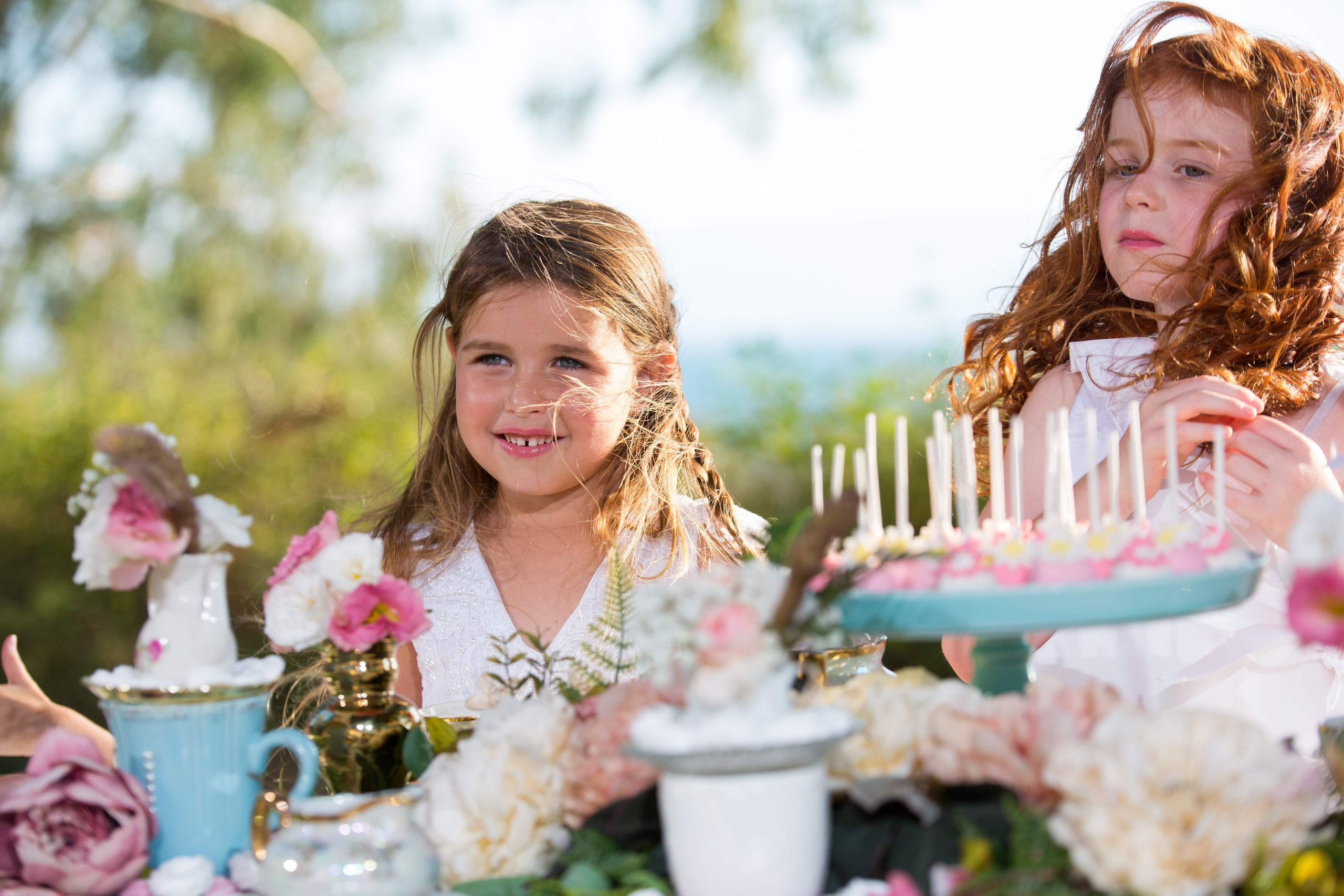 Little bridesmaids. AMIR BUCHNIK PHOTOGRAPHER