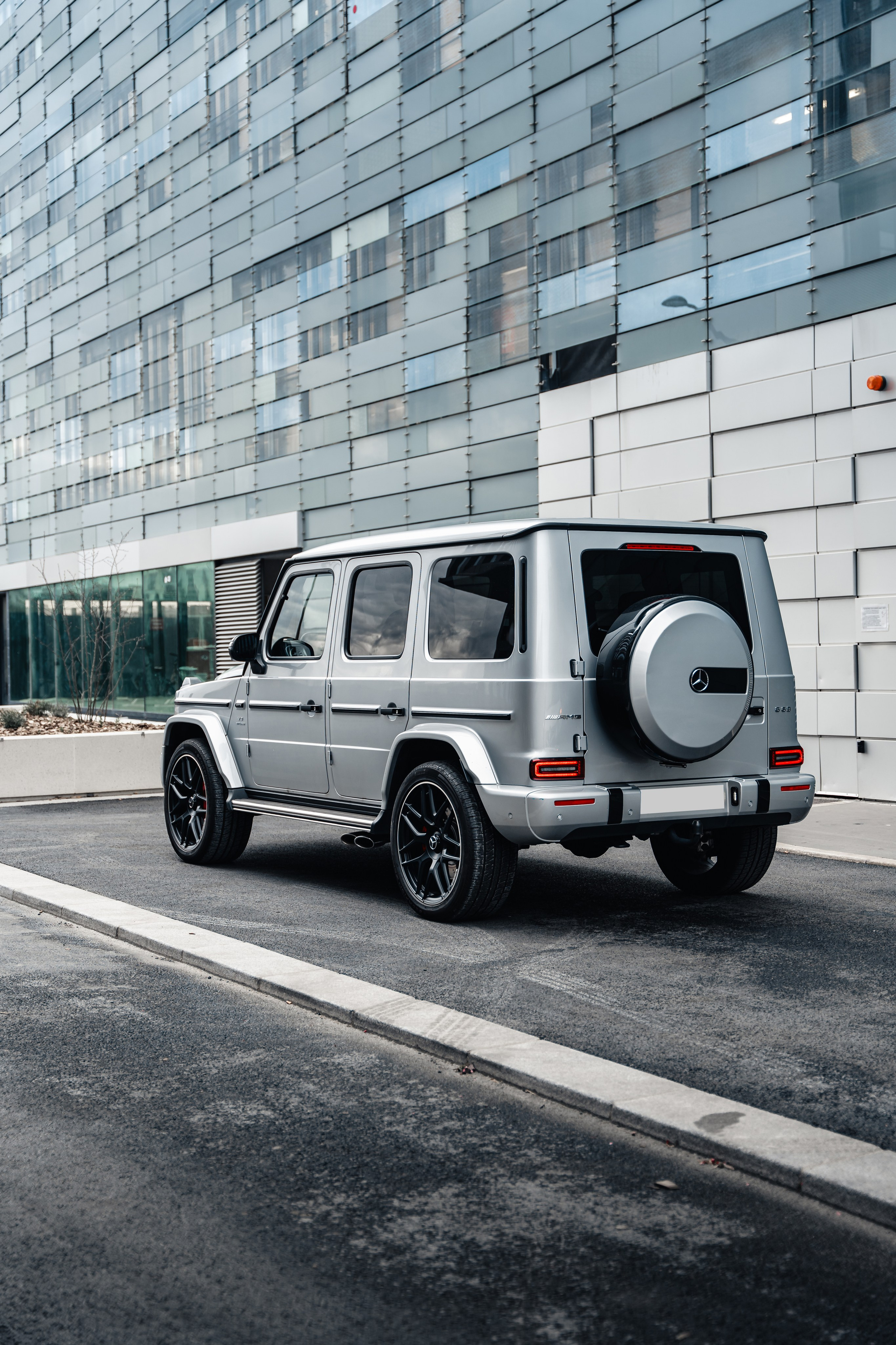 Mercedes-Benz G63 AMG. Photographer in Paris — Vitalii Motruk