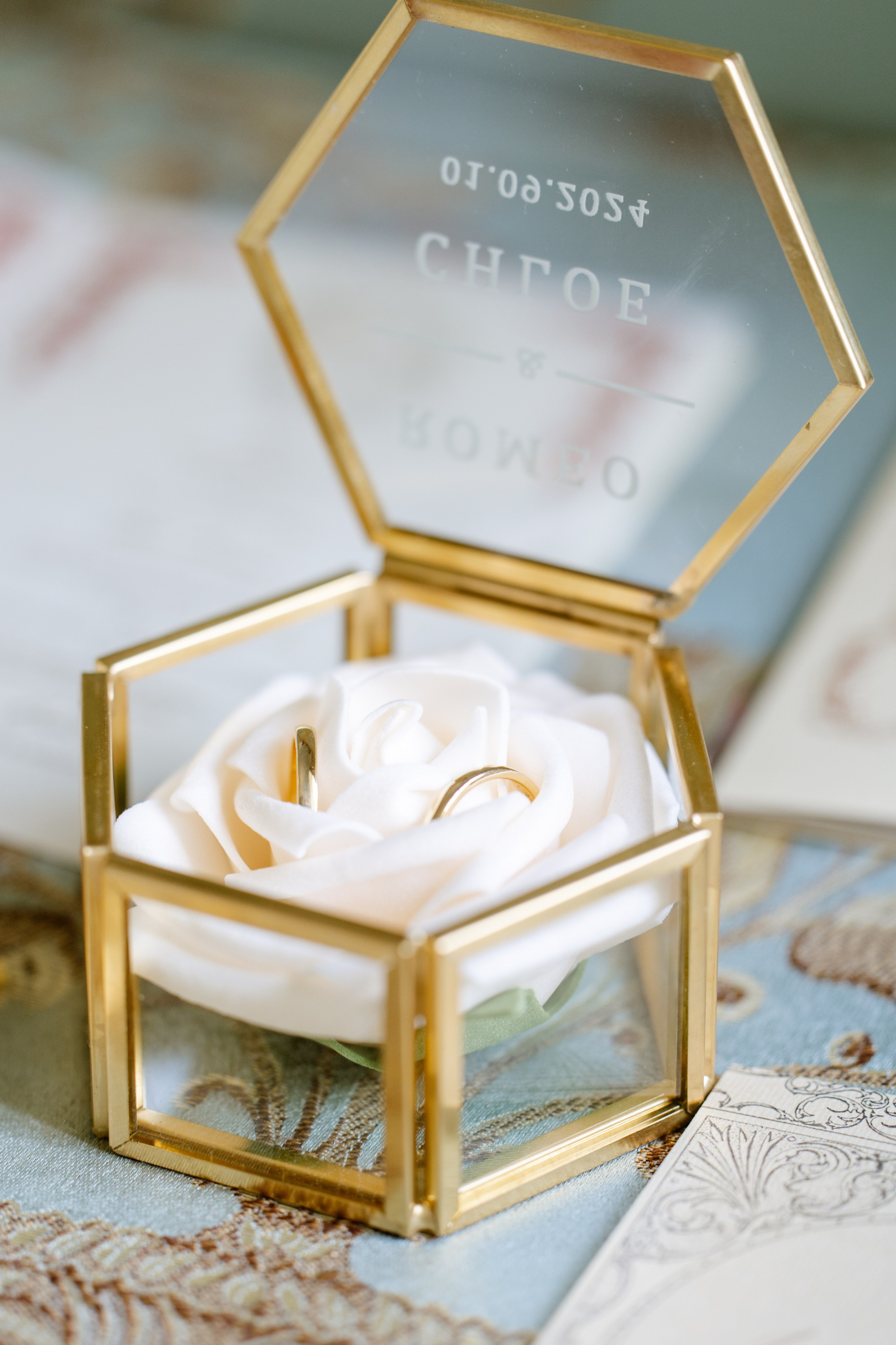 Chloe & Romeo. Photographer in Paris