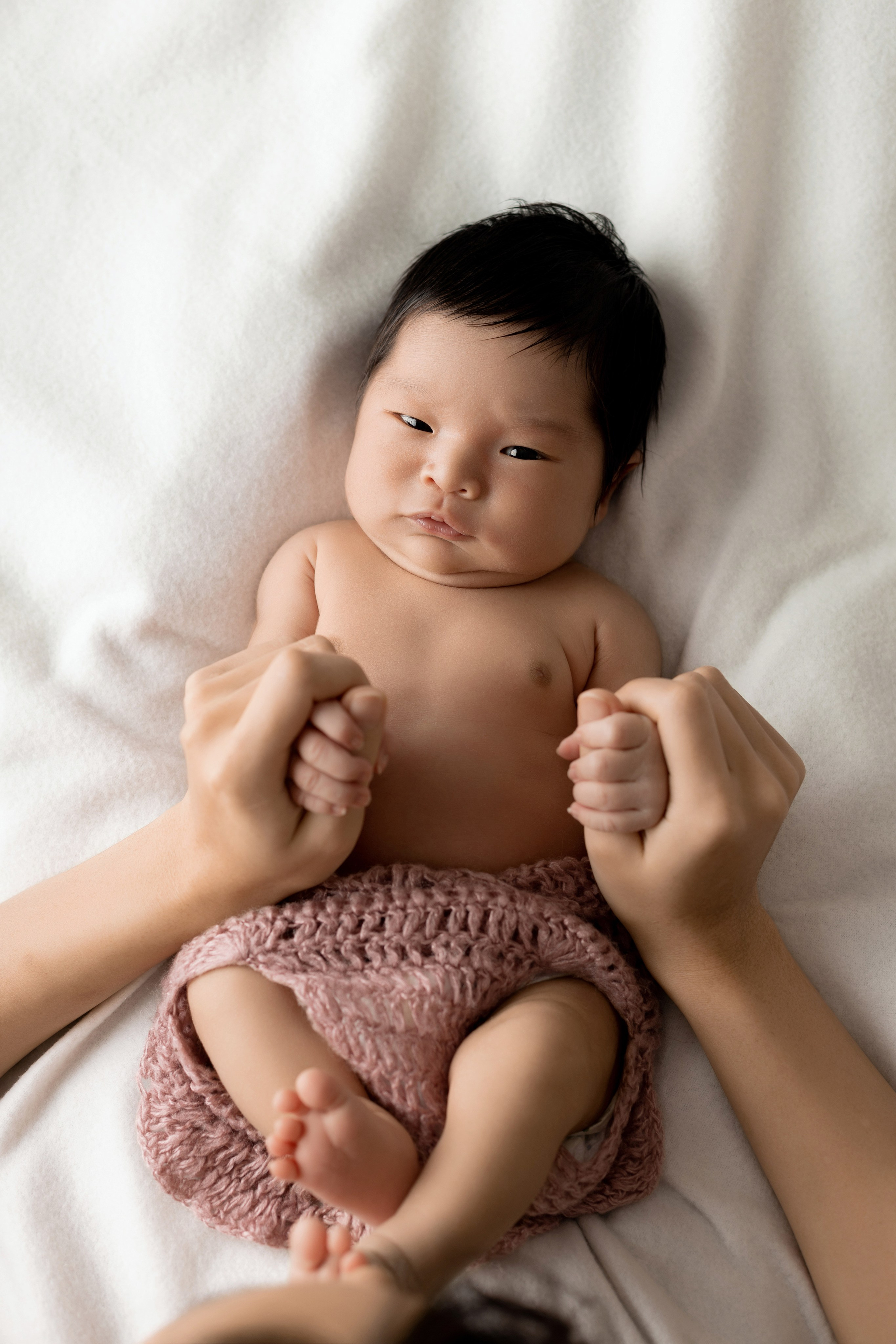 Newborn Classic. Family photographer in Bay Area, California