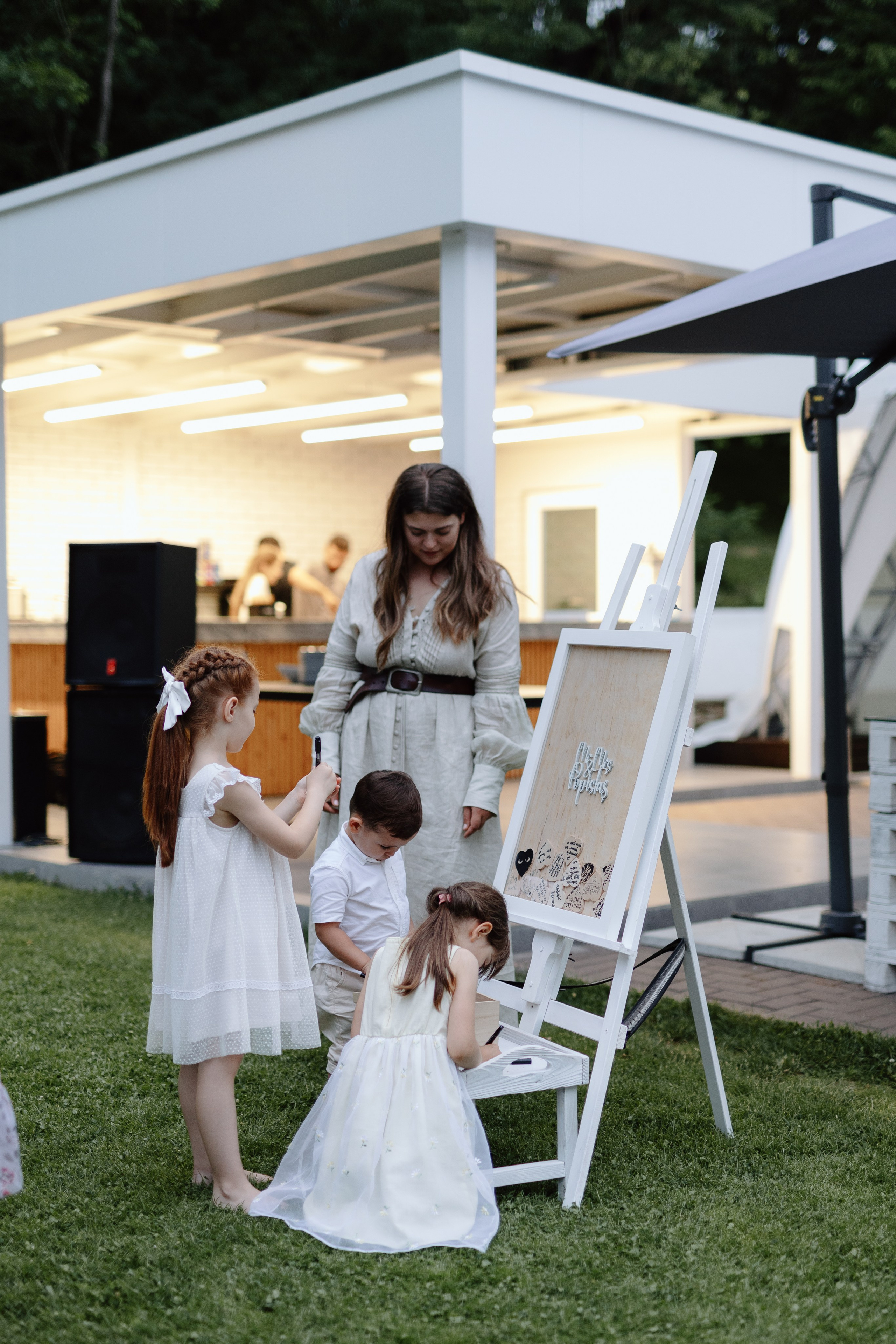 Corina & Dumitru. Main