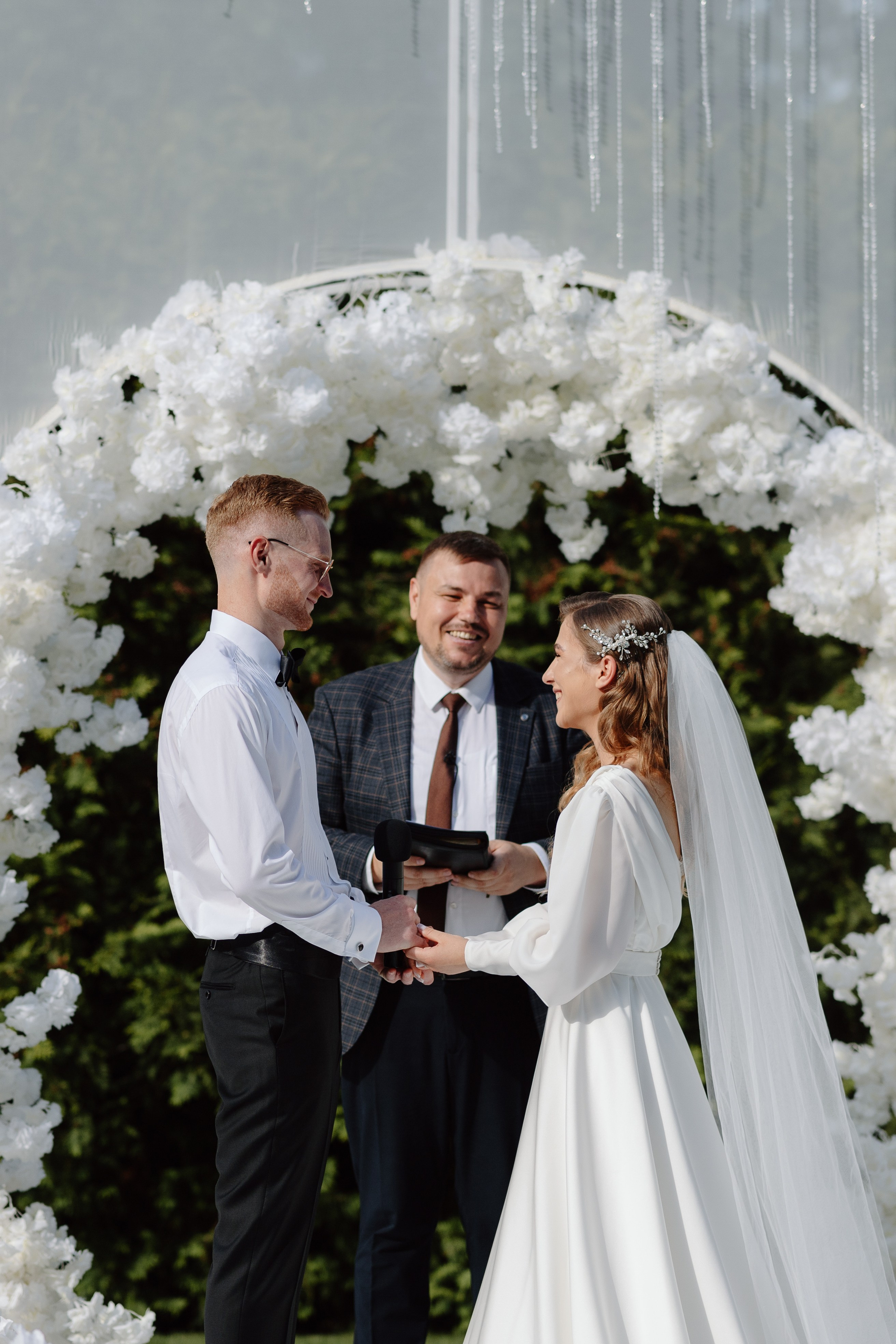 Corina & Dumitru. Main